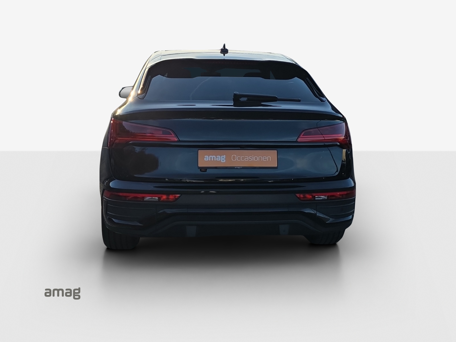 AUDI Q5 Sportback 55 TFSI e PHEV S line quattro S-tronic-image-3