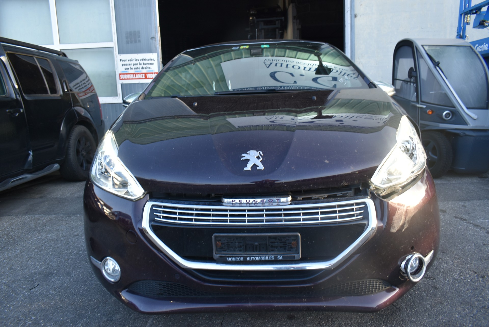 PEUGEOT 208 1.6 Turbo Allure-image-2