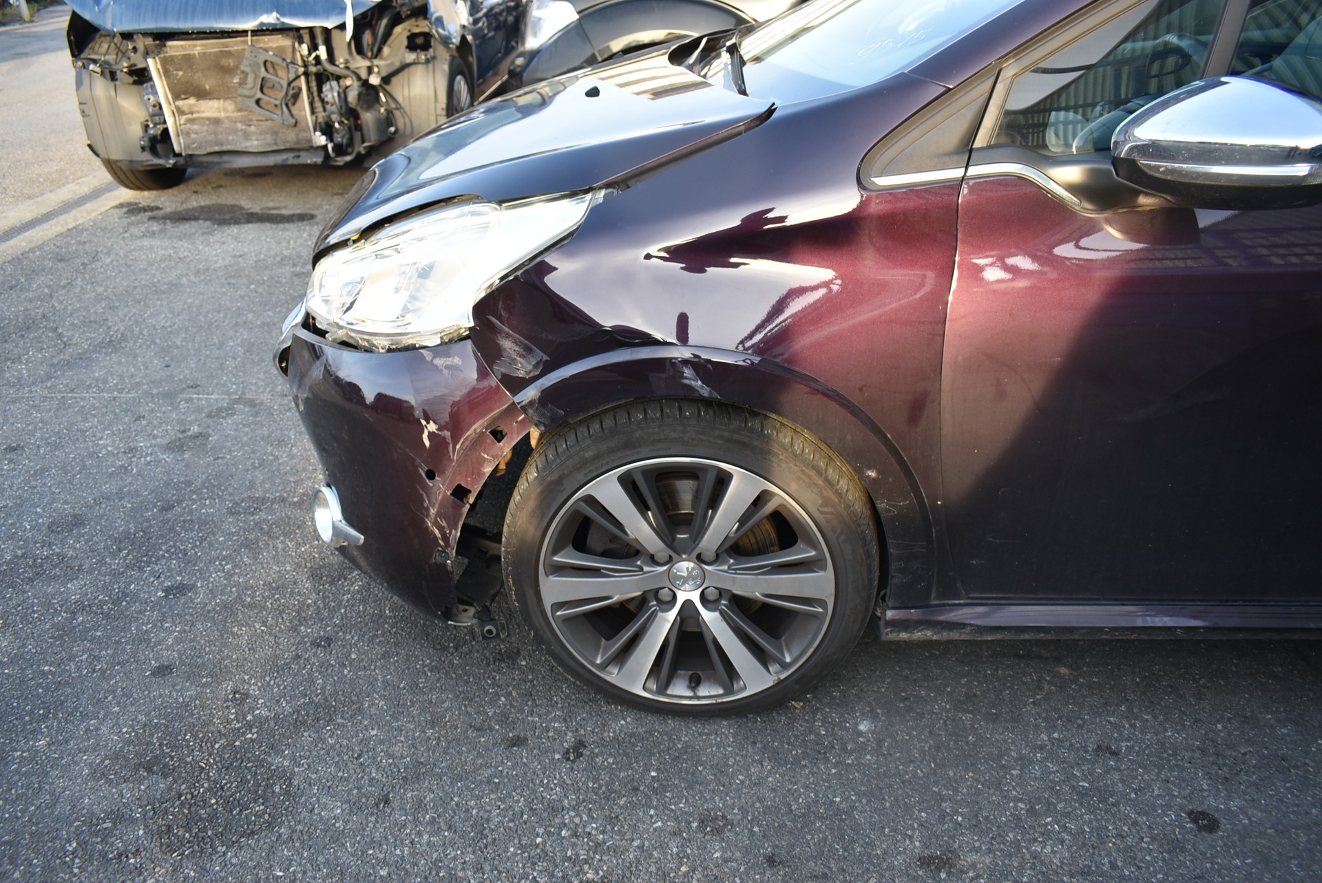 PEUGEOT 208 1.6 Turbo Allure-image-8