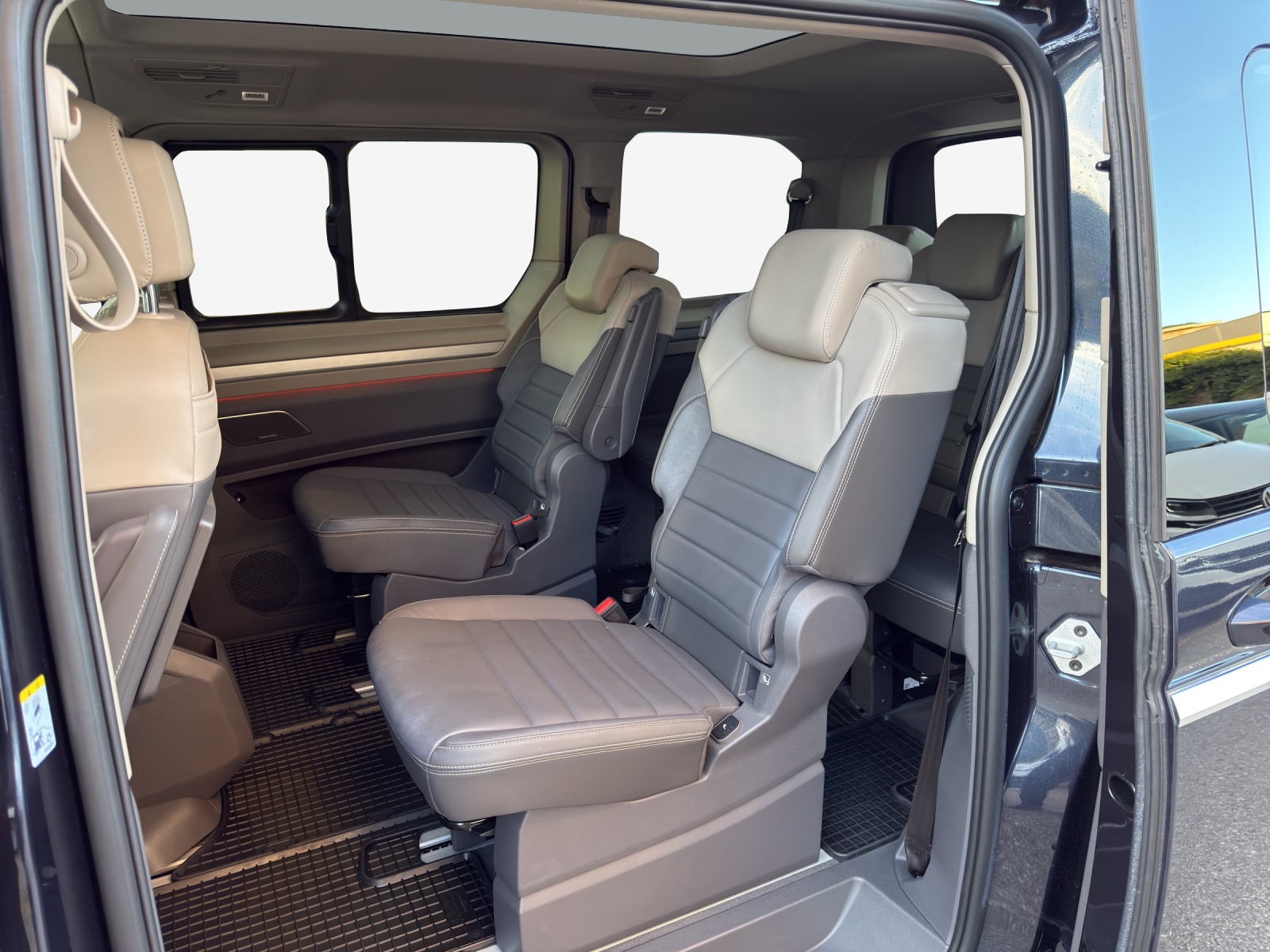 VW Multivan 1.5 eHybrid Style Liberty 4Motion DSG-image-9