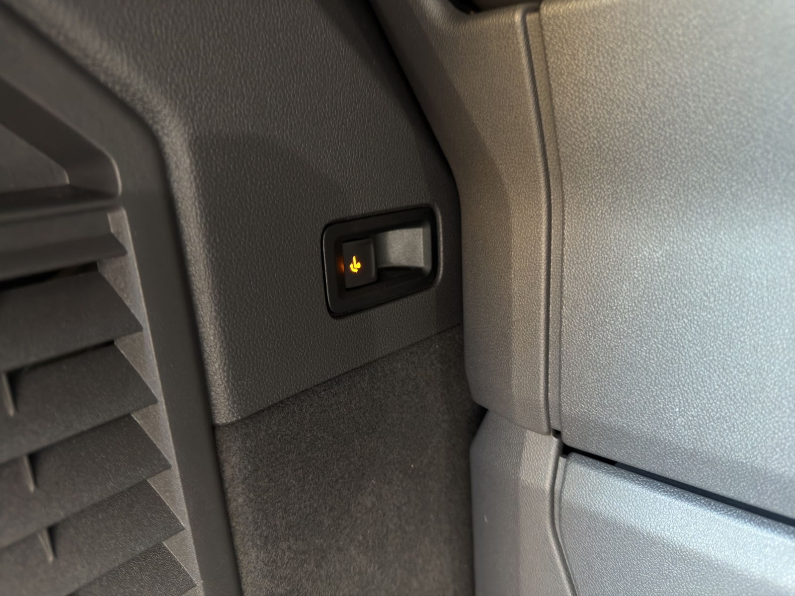 VW Multivan 1.5 eHybrid Style Liberty 4Motion DSG-image-11