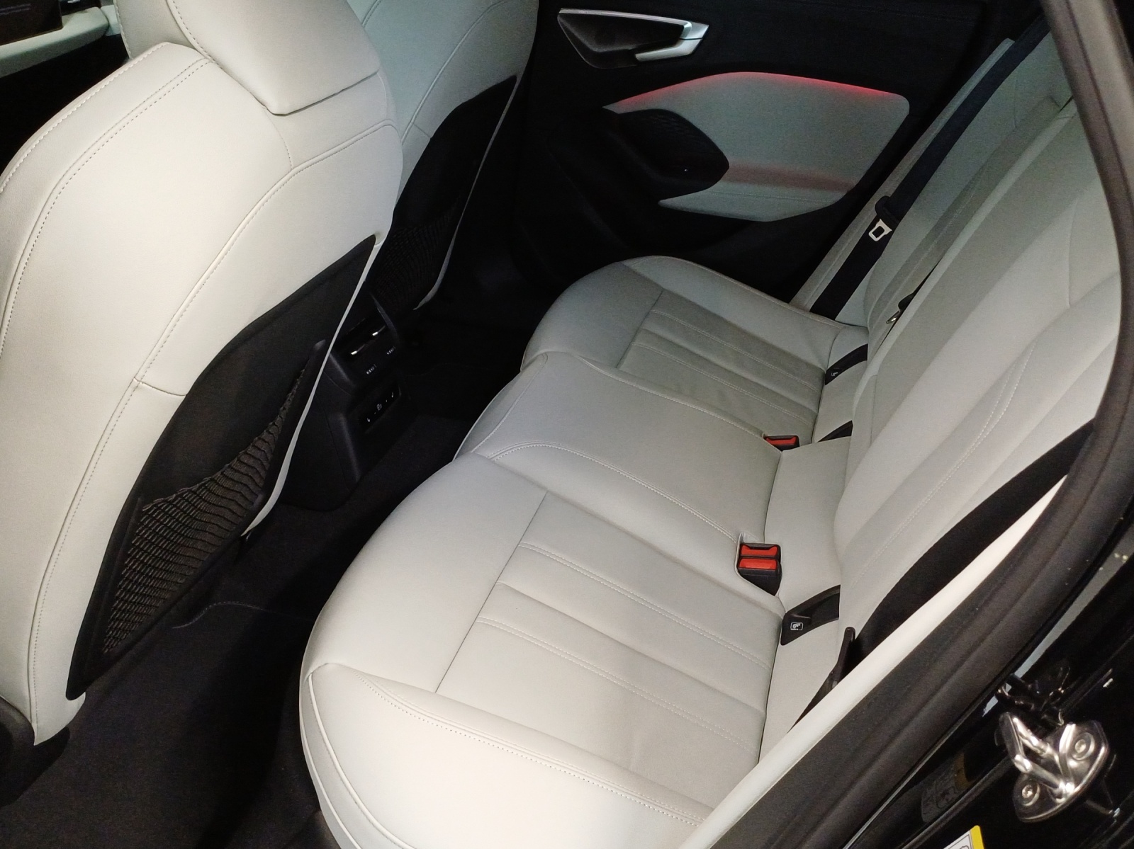 AUDI A5 Avant TFSI quattro 150 kW S tronic-image-11
