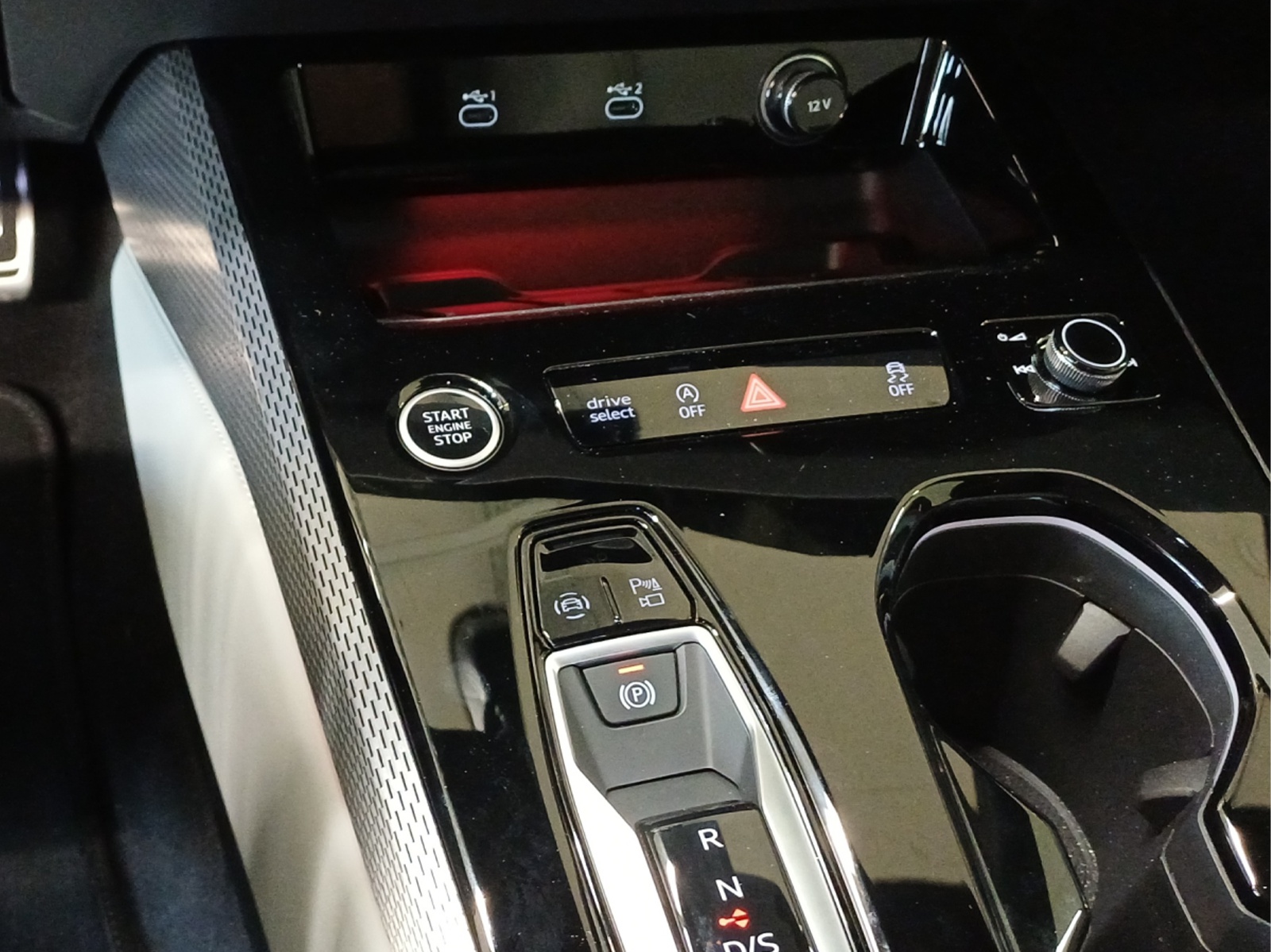 AUDI A5 Avant TFSI quattro 150 kW S tronic-image-10