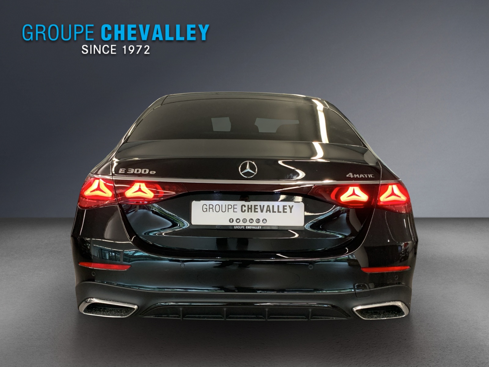 MERCEDES-BENZ E 300e 4MATIC EQ Hybrid-image-3