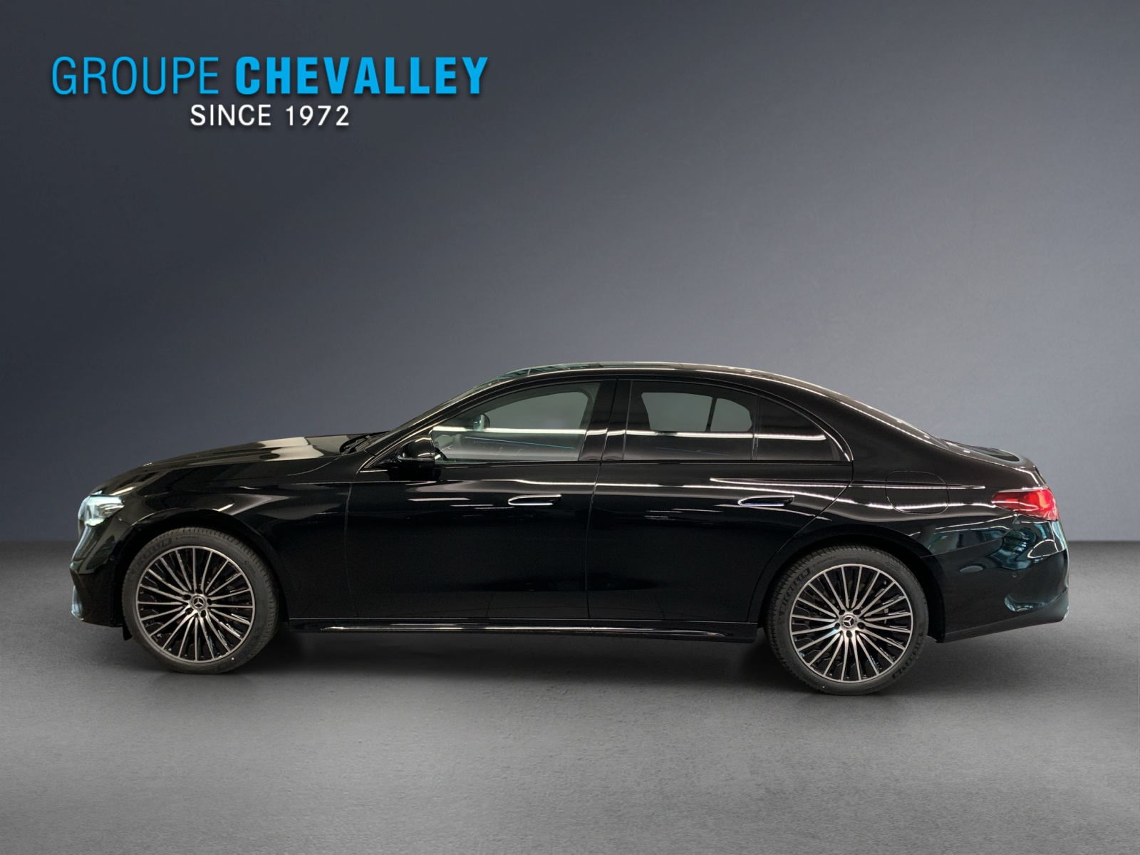 MERCEDES-BENZ E 300e 4MATIC EQ Hybrid-image-1