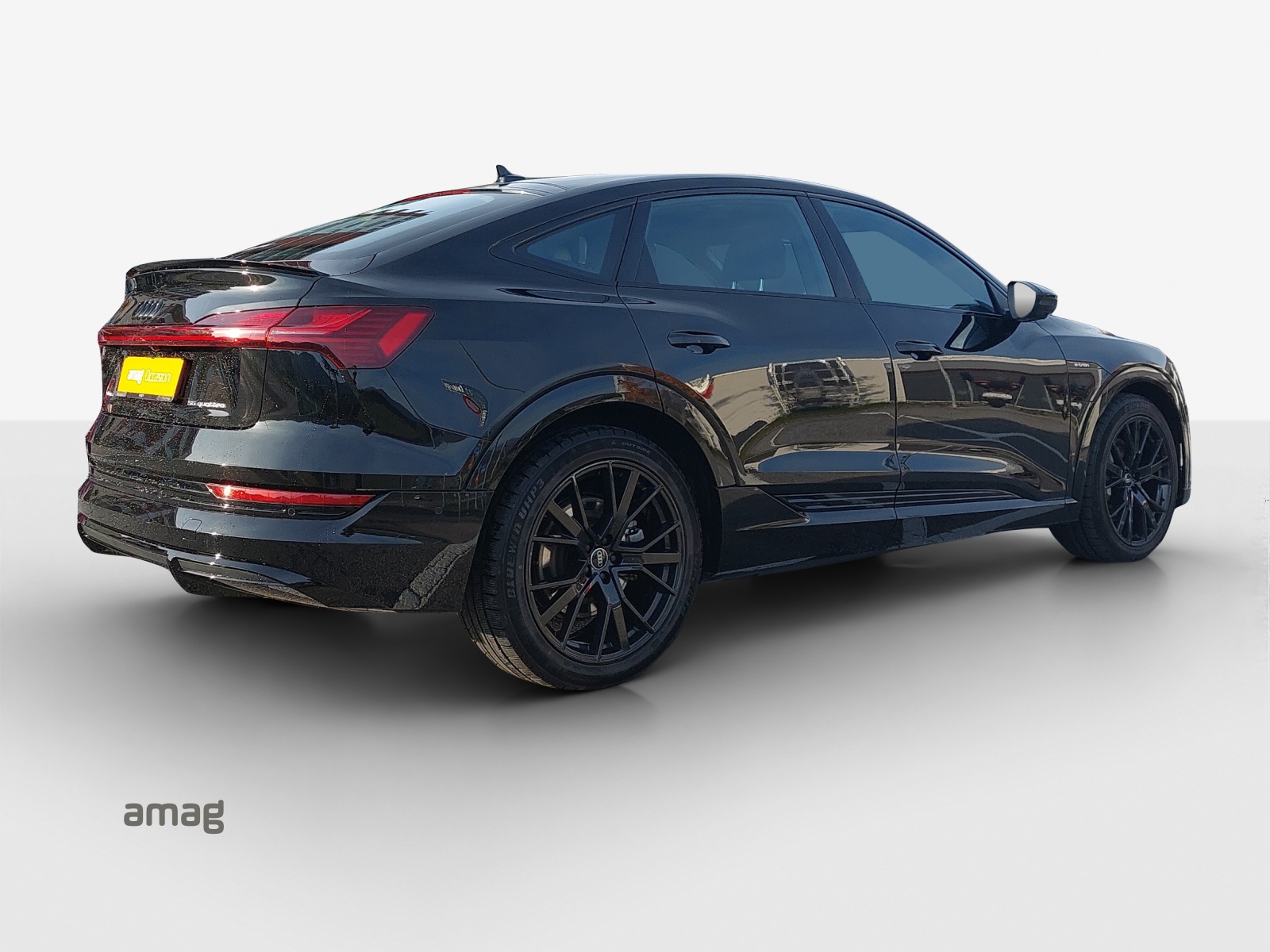 AUDI e-tron 55 Sportback S Line quattro-image-5