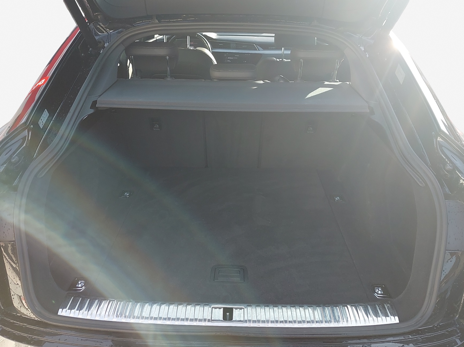 AUDI e-tron 55 Sportback S Line quattro-image-13