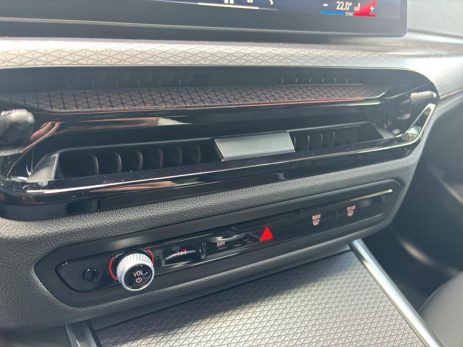 BMW 320d xDrive-image-12