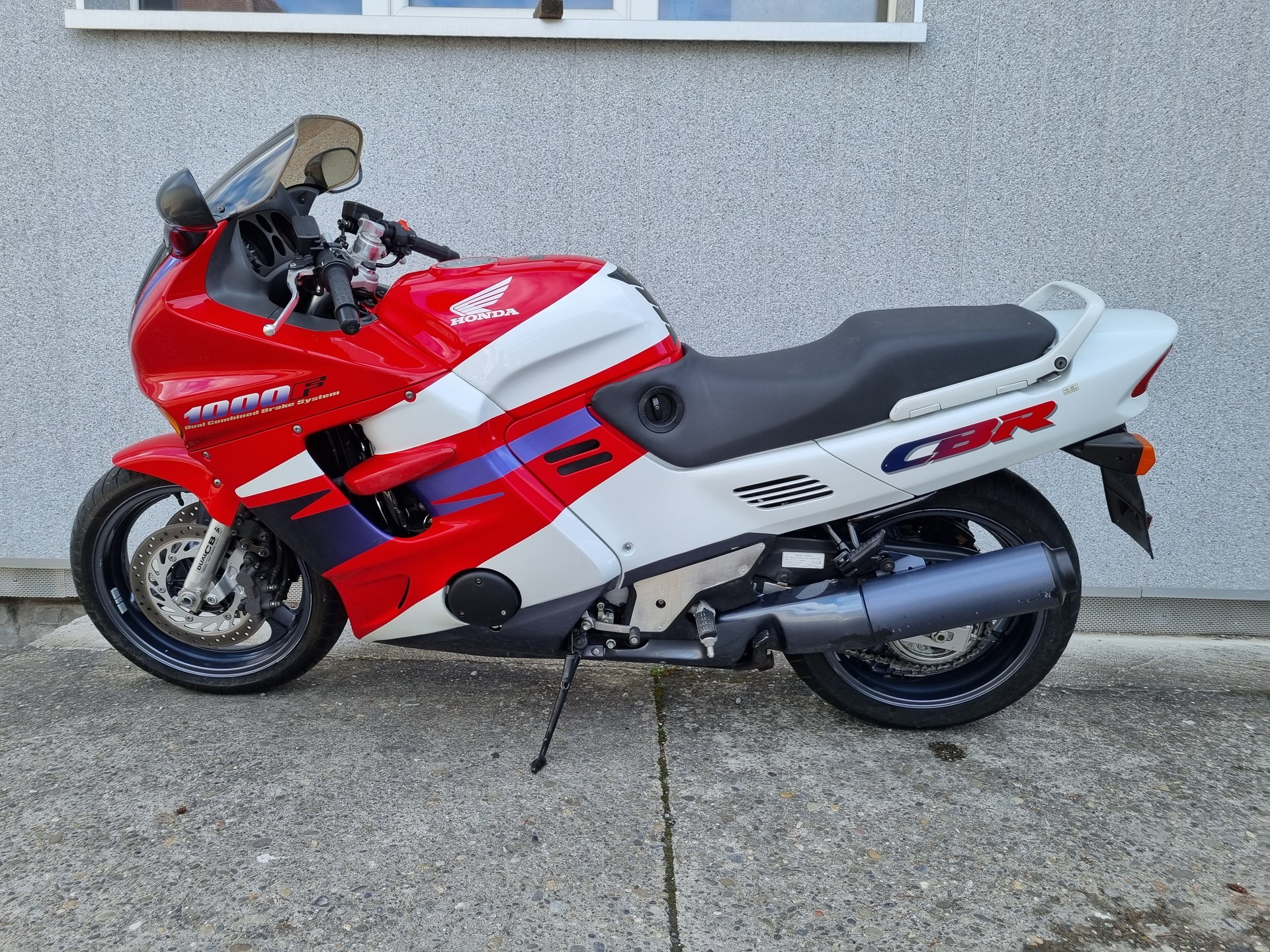 HONDA CBR 1000 F Dual-CBS
