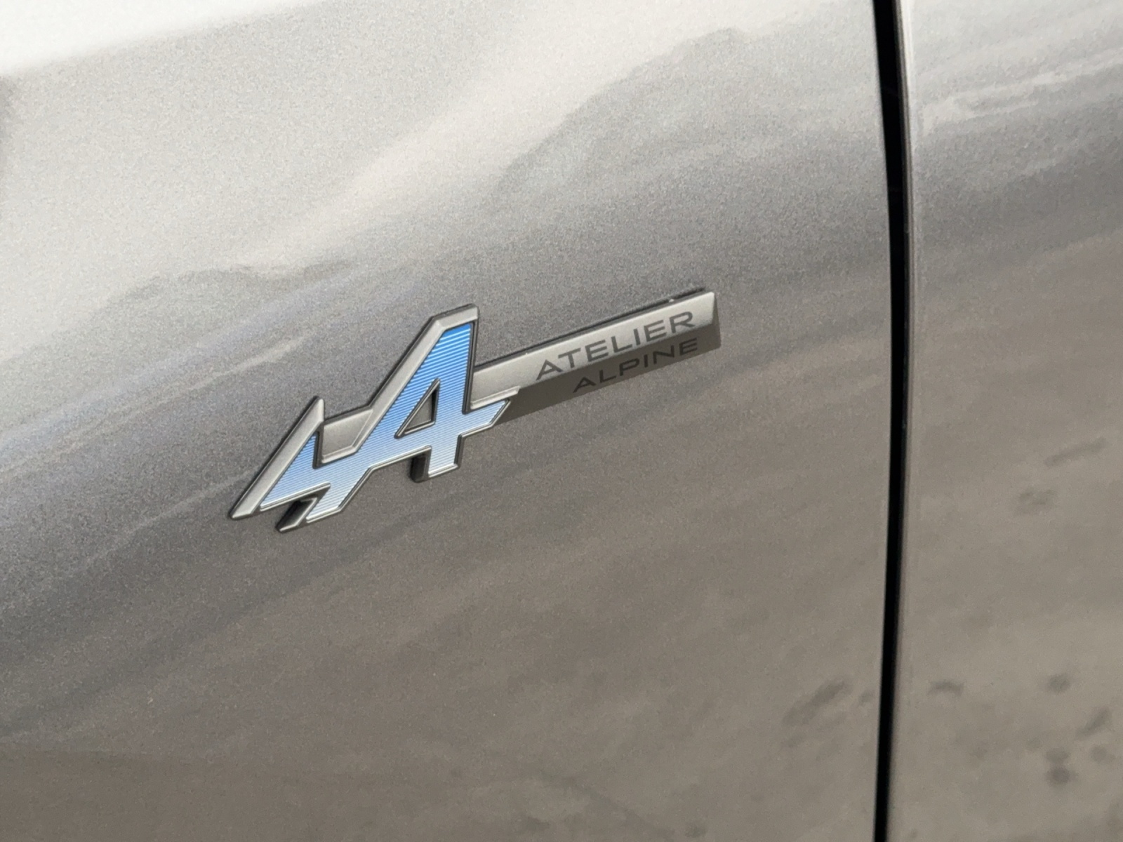 RENAULT Rafale 1.2 E-Tech Plug-in Hybrid 300 4x4 Atelier Alpine-image-29