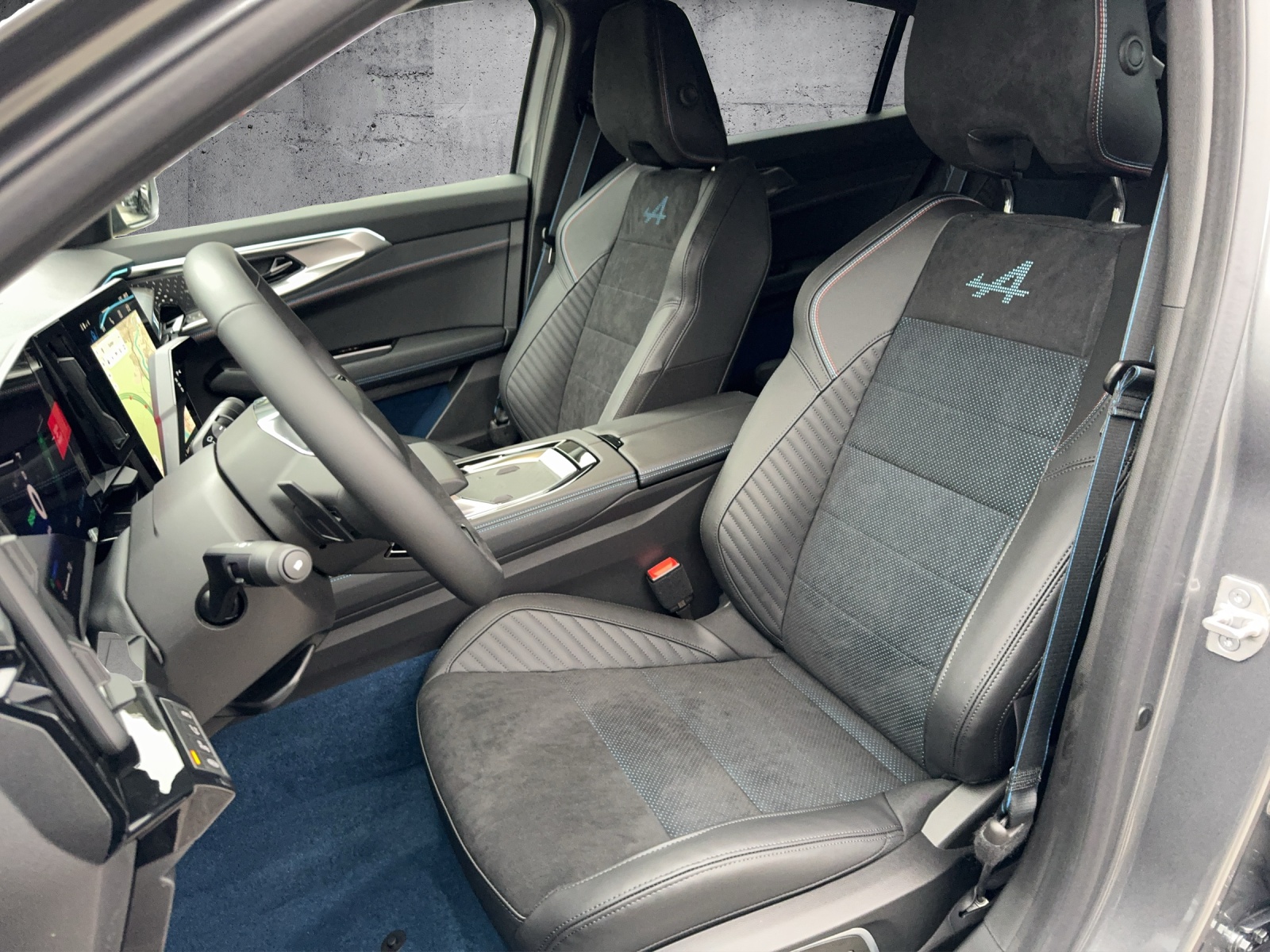 RENAULT Rafale 1.2 E-Tech Plug-in Hybrid 300 4x4 Atelier Alpine-image-24