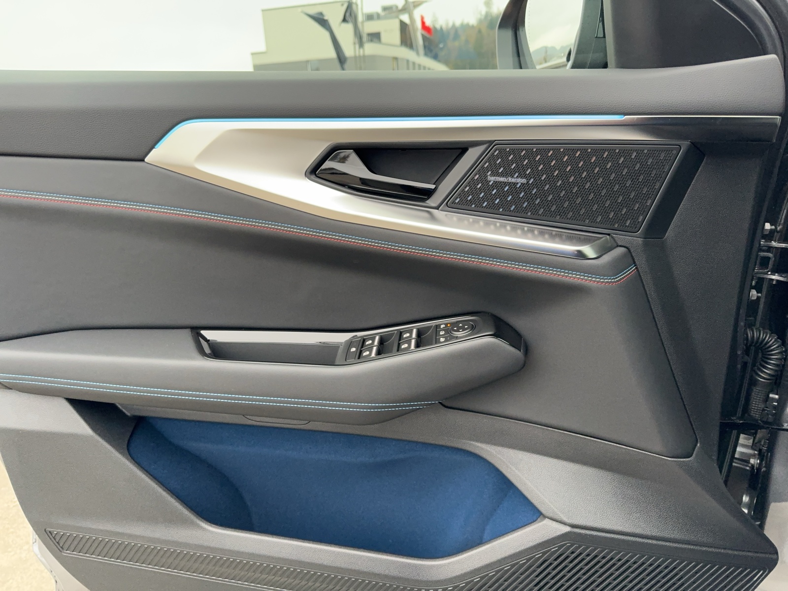 RENAULT Rafale 1.2 E-Tech Plug-in Hybrid 300 4x4 Atelier Alpine-image-22