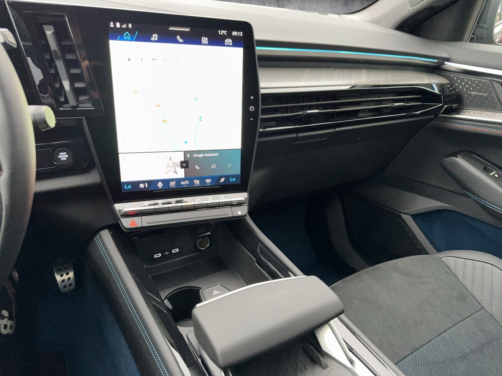 RENAULT Rafale 1.2 E-Tech Plug-in Hybrid 300 4x4 Atelier Alpine-image-21