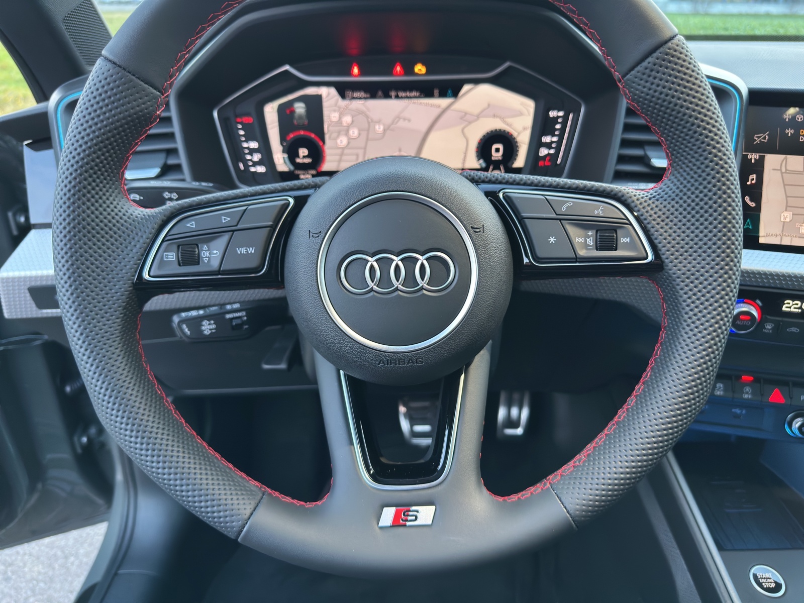 AUDI A1 Sportback 35 TFSI S Line S-tronic-image-13