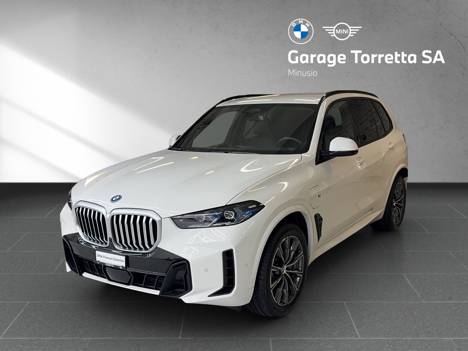 BMW X5 xDrive 50e M Sport Steptronic-image-0