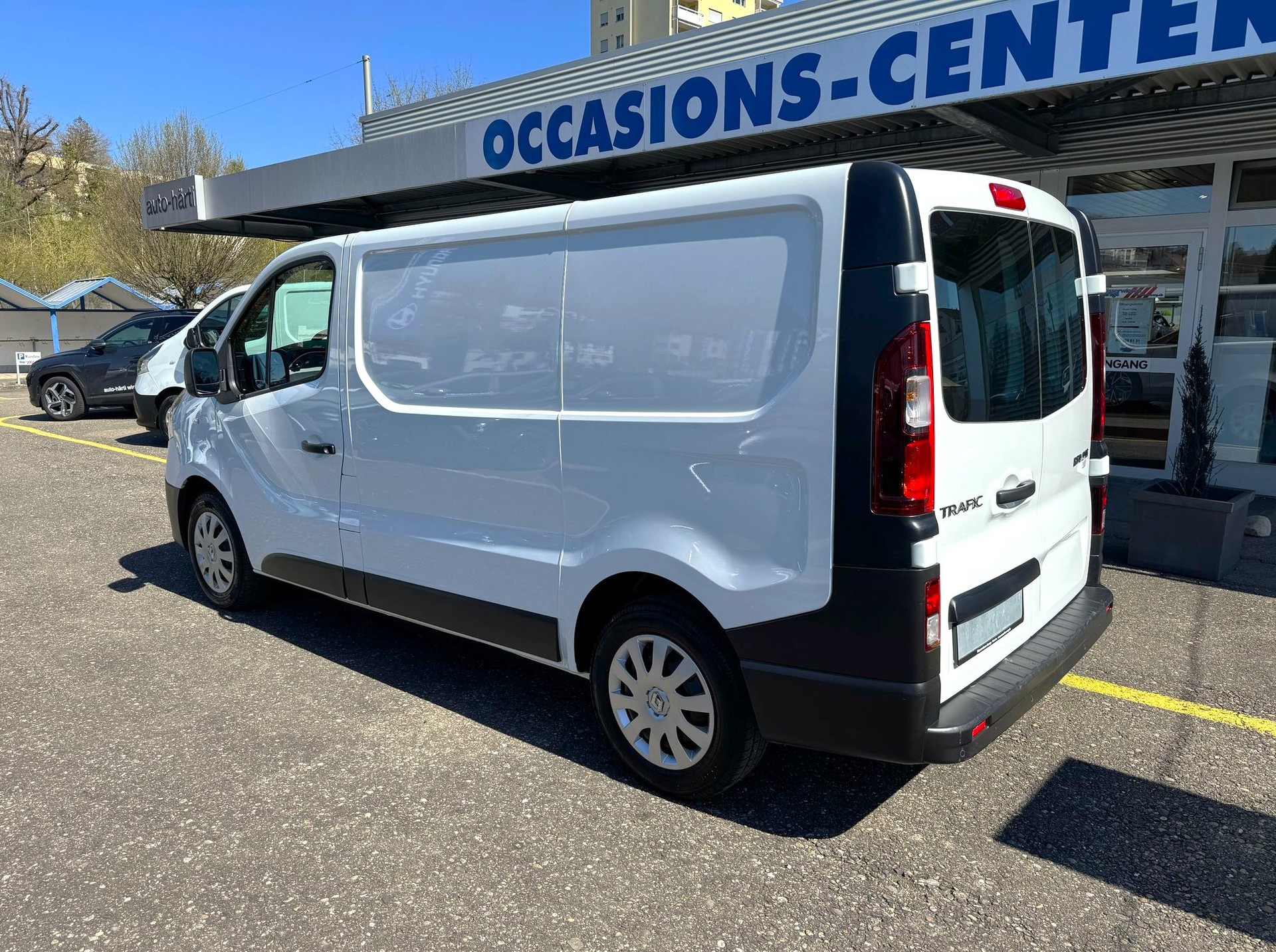 RENAULT Trafic Ene dCi120 2.0 Bus L1H1-image-11