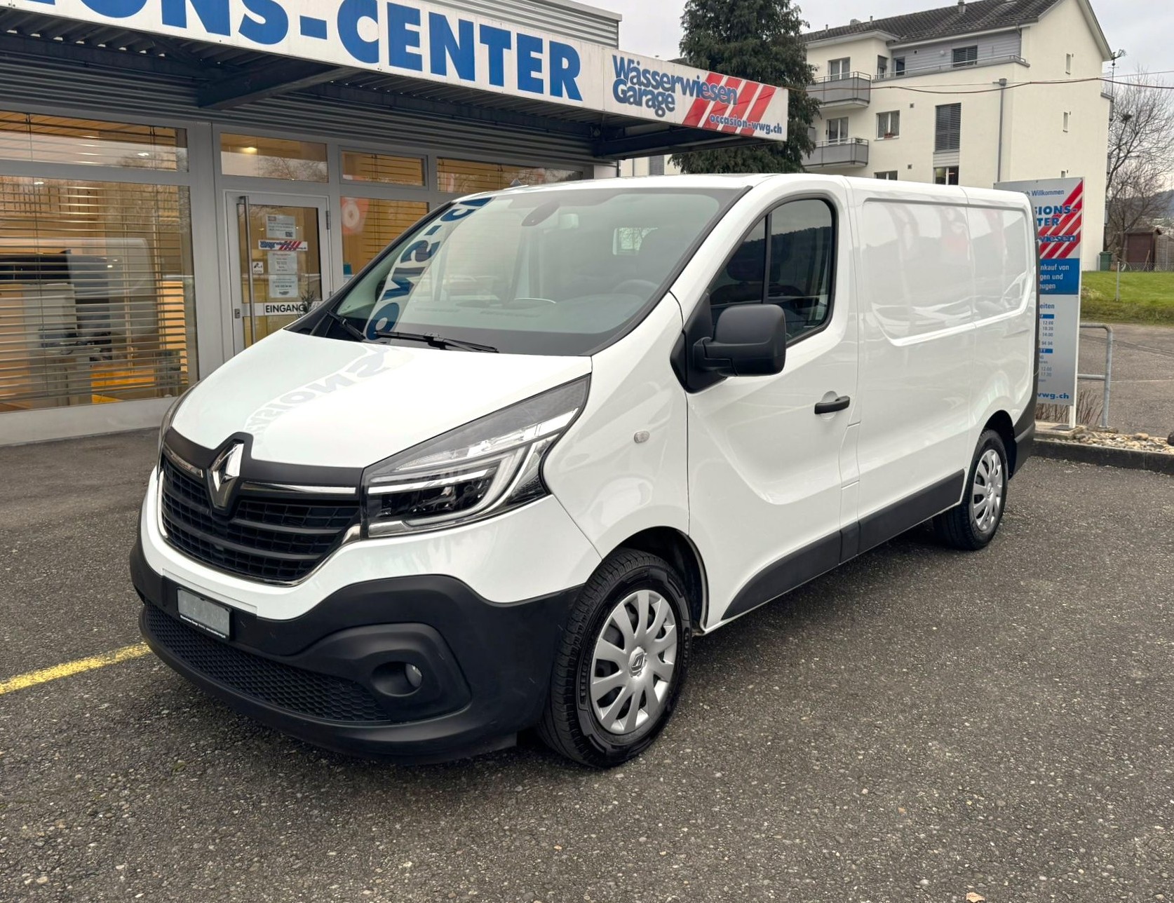 RENAULT Trafic Ene dCi120 2.0 Bus L1H1-image-0