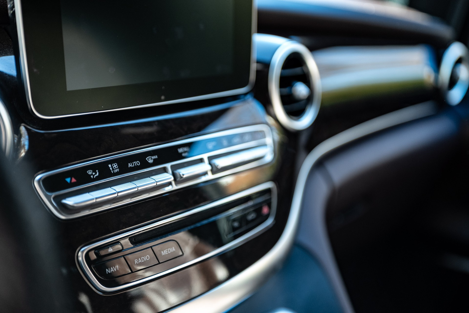 MERCEDES-BENZ V 250 d Swiss Edition extralang 4M 7G-Tronic-image-11