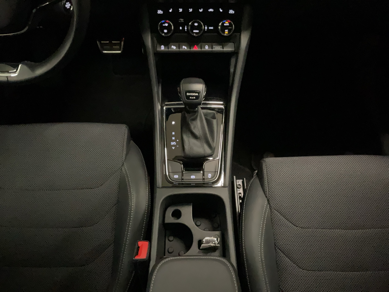 SKODA Kodiaq 2.0 TSI 4x4 Style-image-11