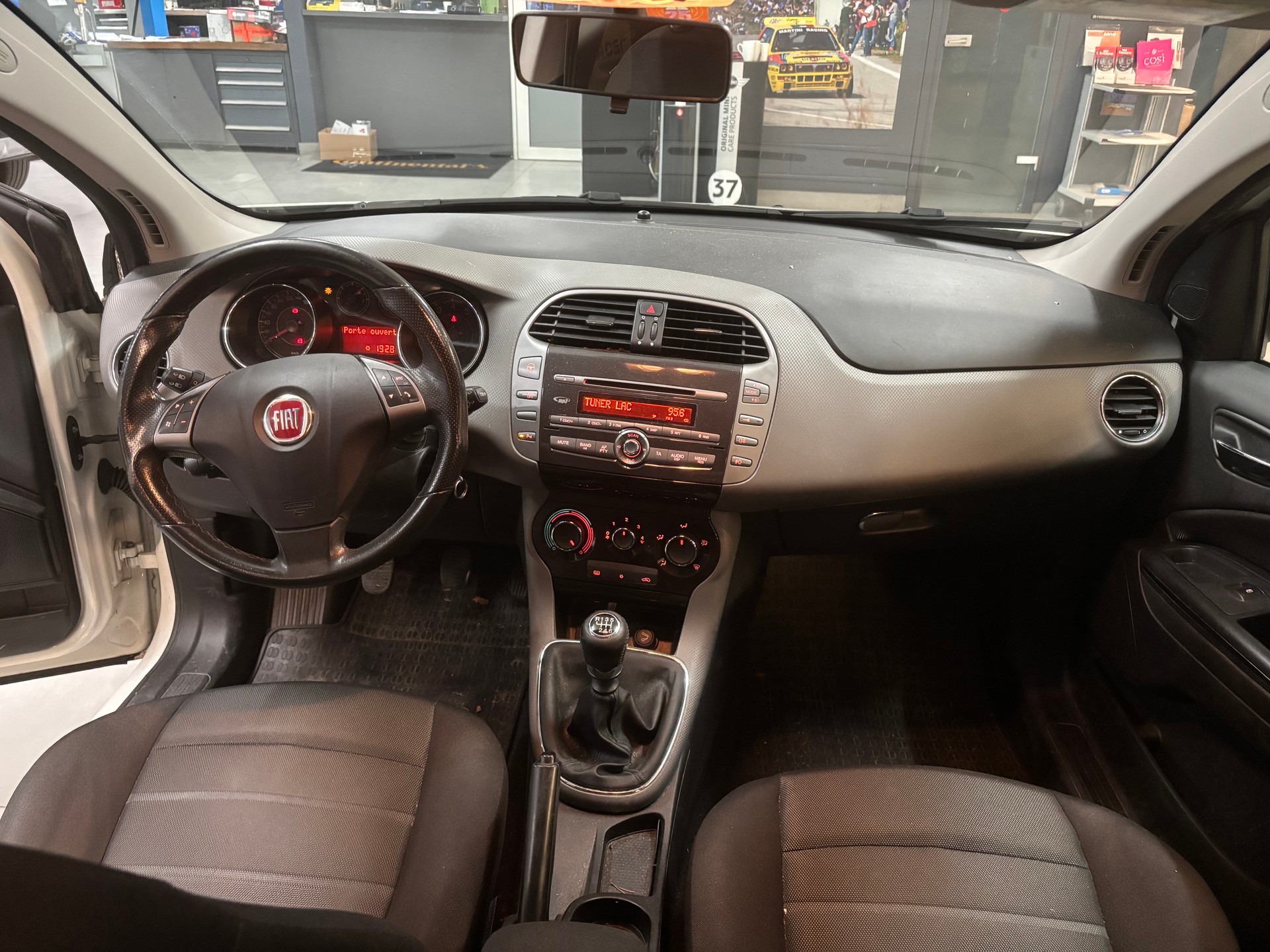 FIAT Bravo 1.4 16V Turbo Street-image-13