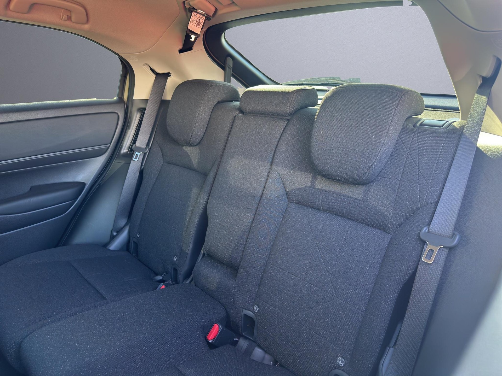 HONDA HR-V 1.5 i-MMD Elegance-image-9