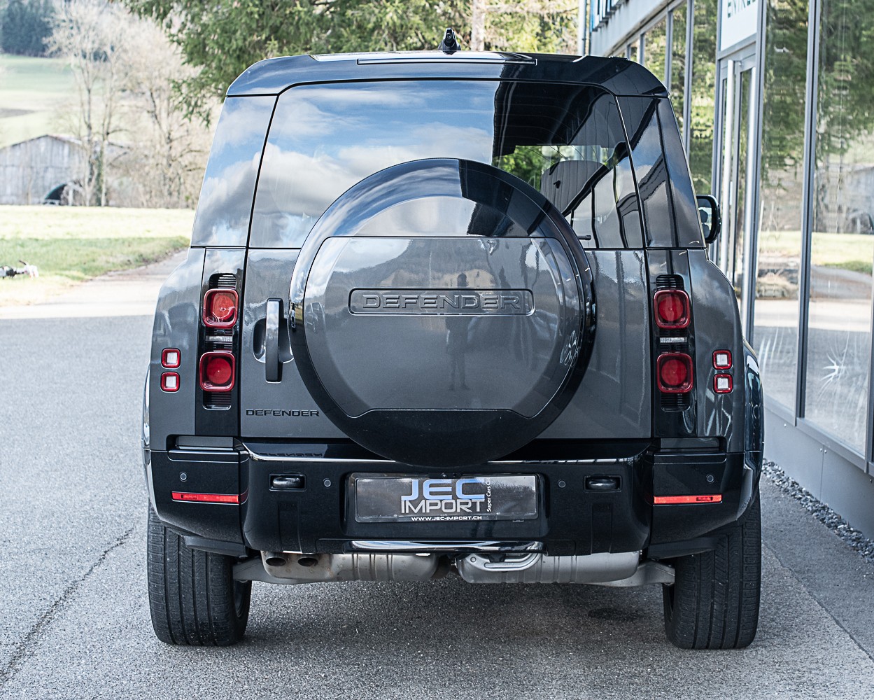 LAND ROVER Defender 130 300 X D HSE-image-8