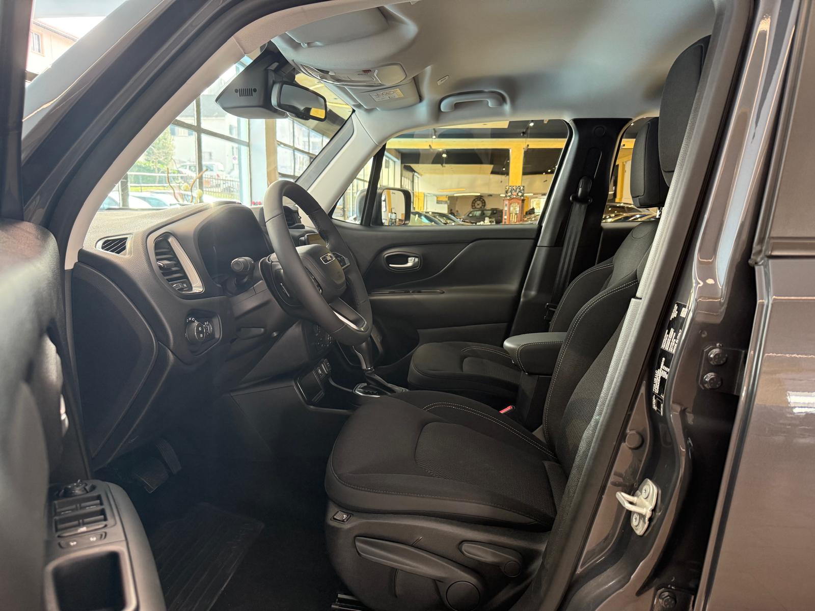 JEEP Renegade 1.5 MHEV Altitude T4-image-10