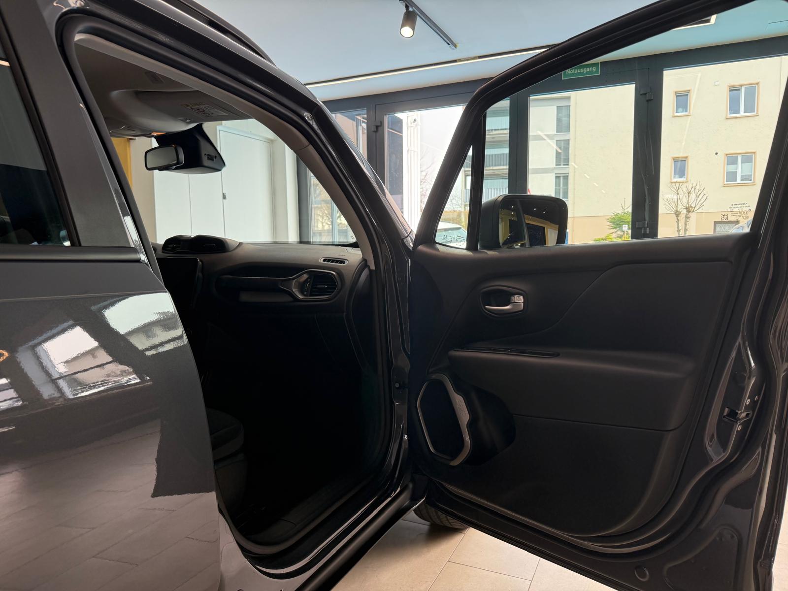 JEEP Renegade 1.5 MHEV Altitude T4-image-13