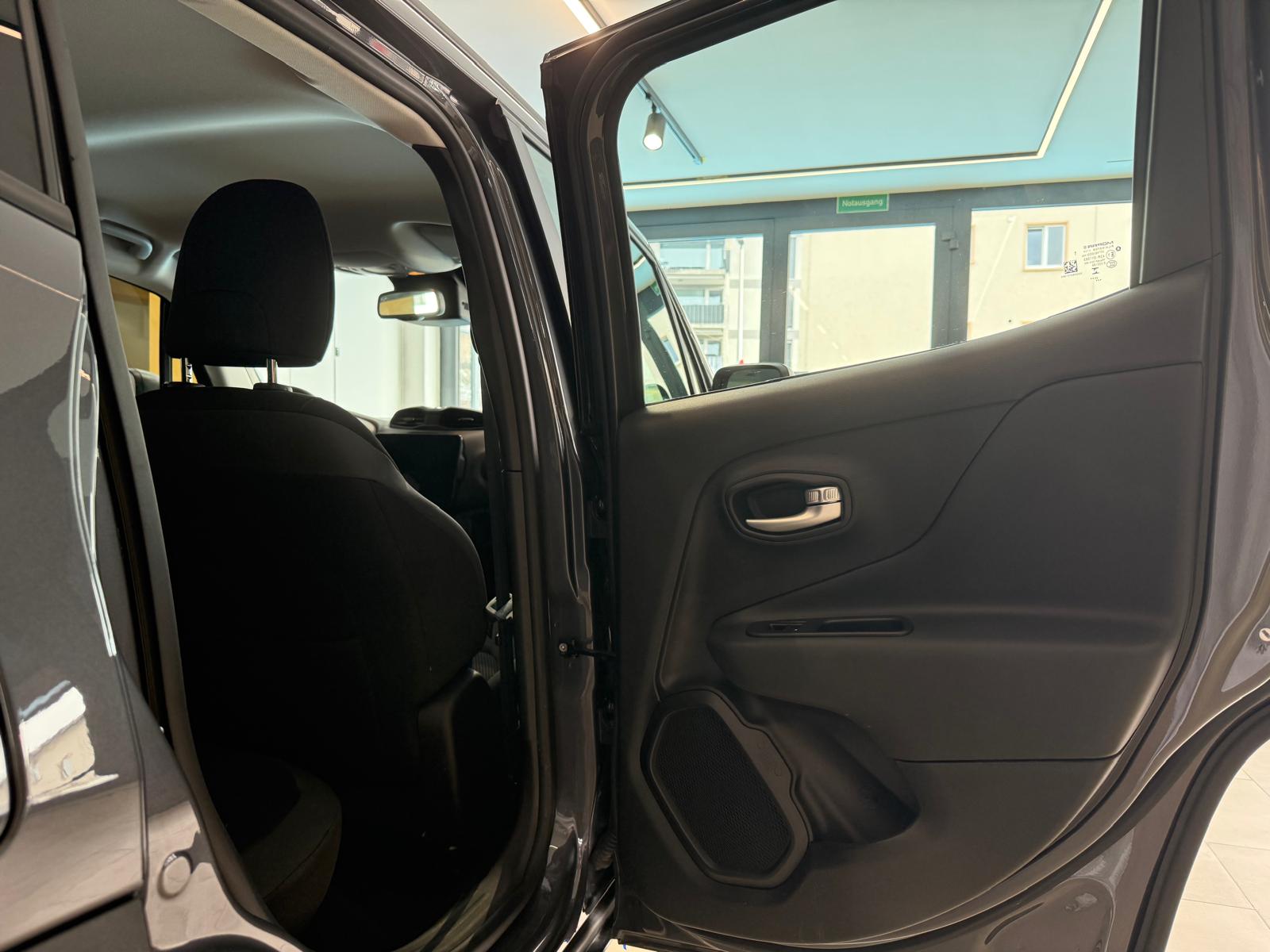JEEP Renegade 1.5 MHEV Altitude T4-image-15