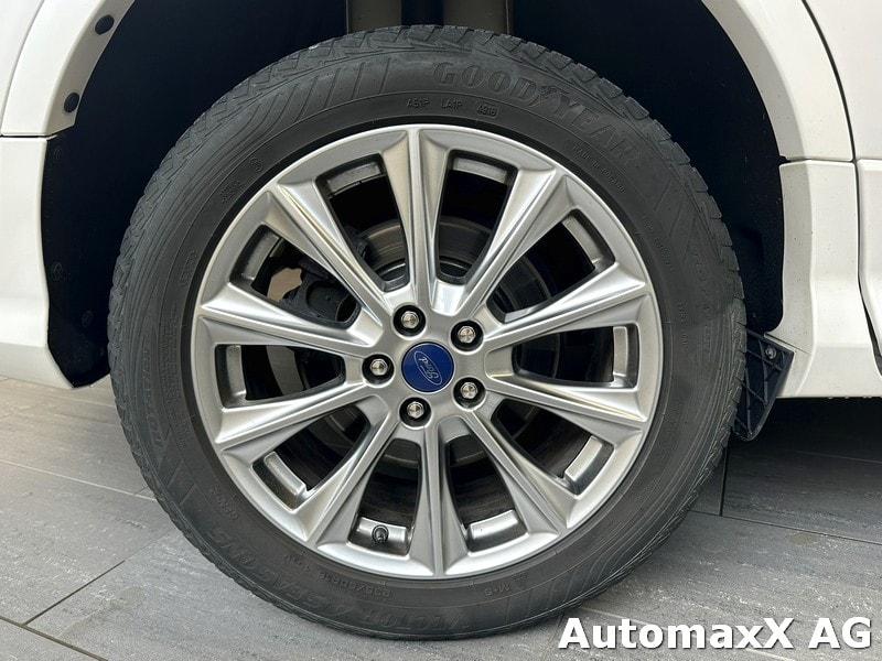 FORD Kuga 2.0 TDCi 180 Vignale FPS-image-14