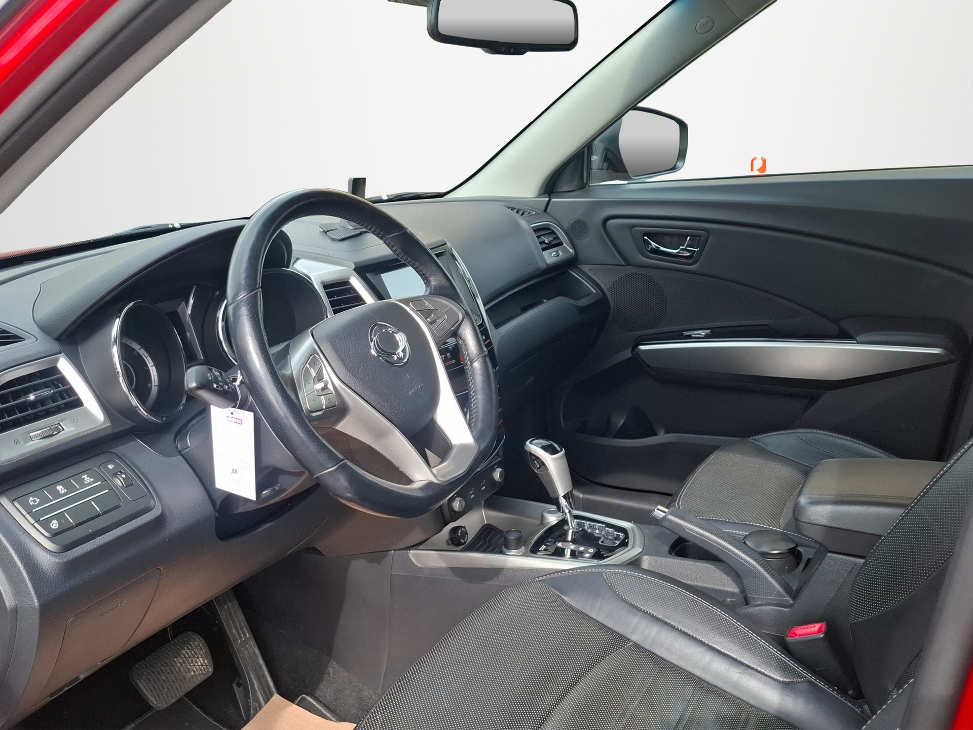 KGM-SsangYong Tivoli 1.6 e-XGi Sapphire 4WD Automatic-image-8