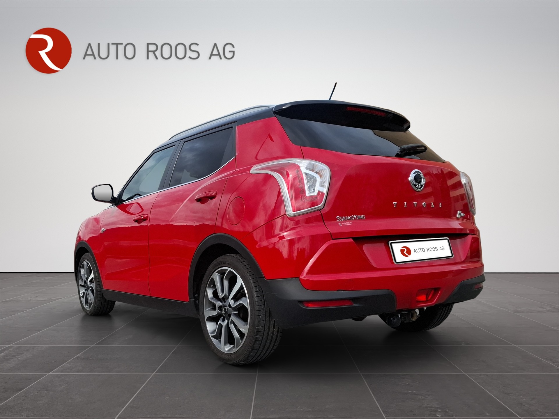 KGM-SsangYong Tivoli 1.6 e-XGi Sapphire 4WD Automatic-image-3