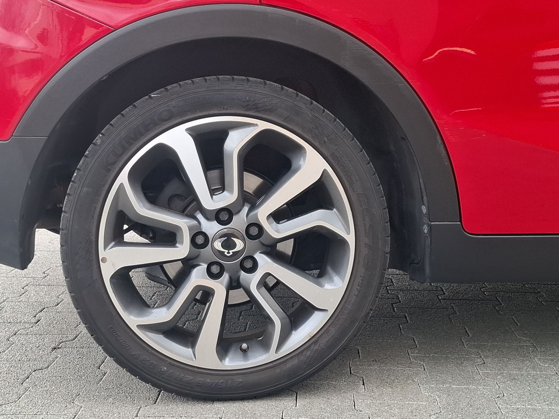 KGM-SsangYong Tivoli 1.6 e-XGi Sapphire 4WD Automatic-image-13