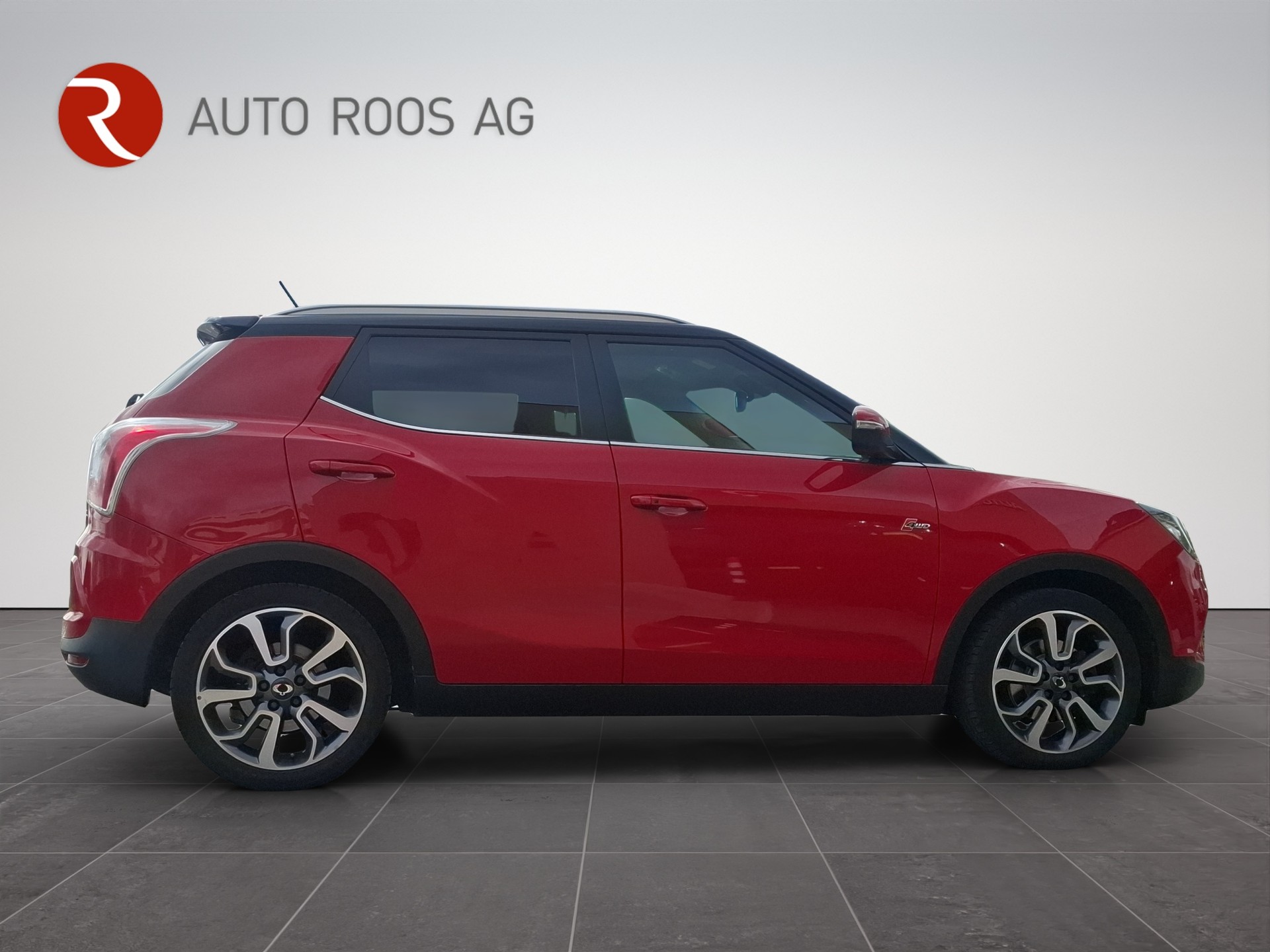 KGM-SsangYong Tivoli 1.6 e-XGi Sapphire 4WD Automatic-image-6