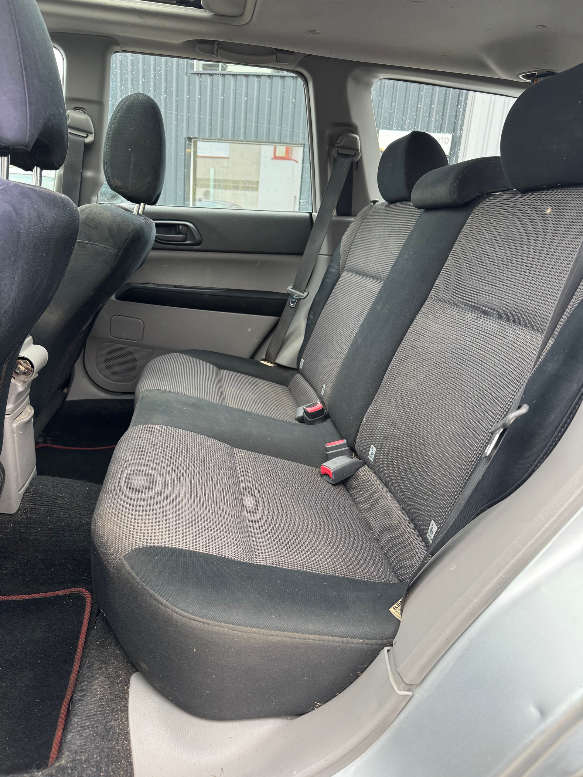 SUBARU Forester 2.0X (Swiss)-image-11