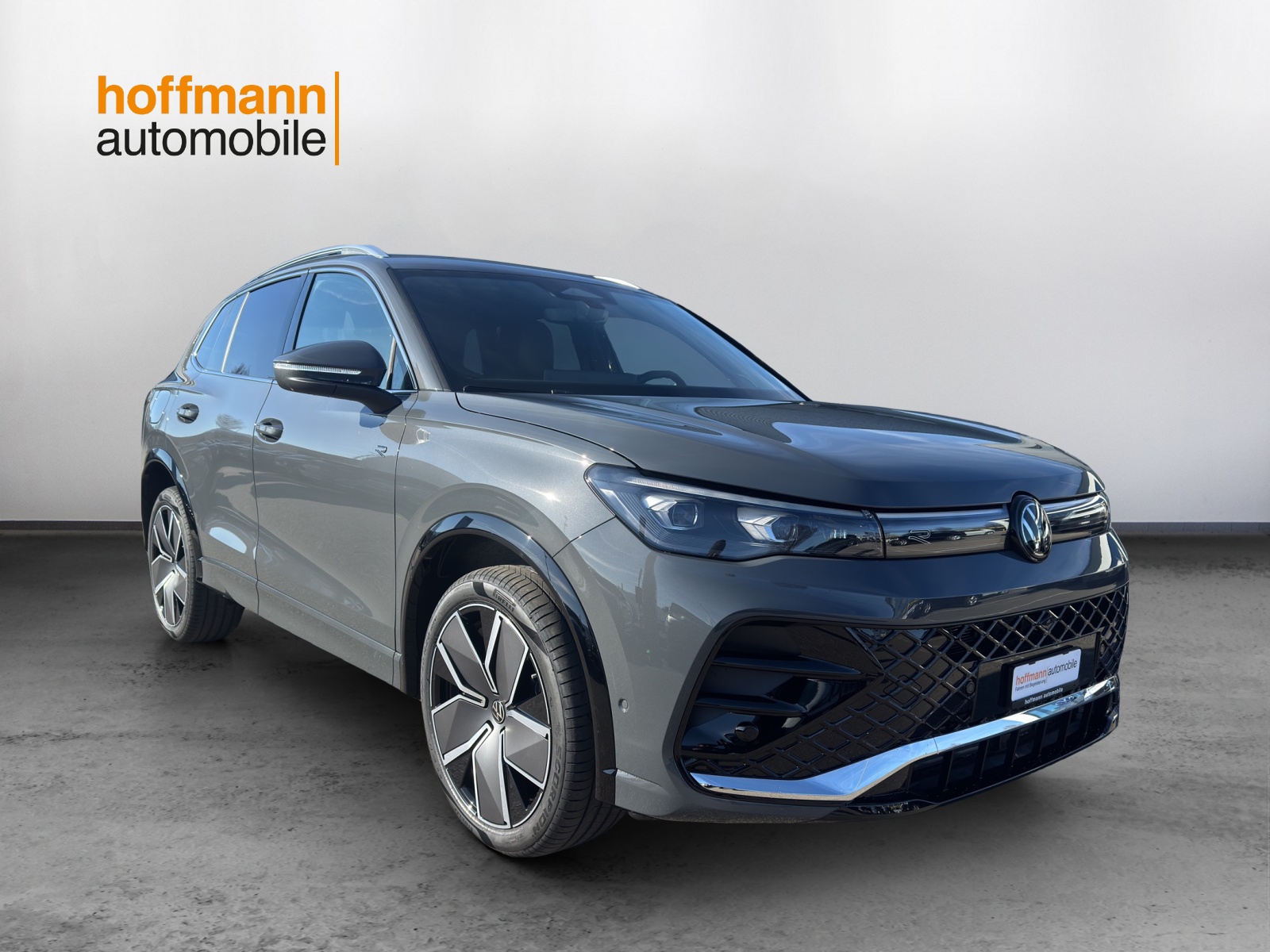 VW Tiguan 2.0 TSI DSG R-Line United 4Motion-image-2