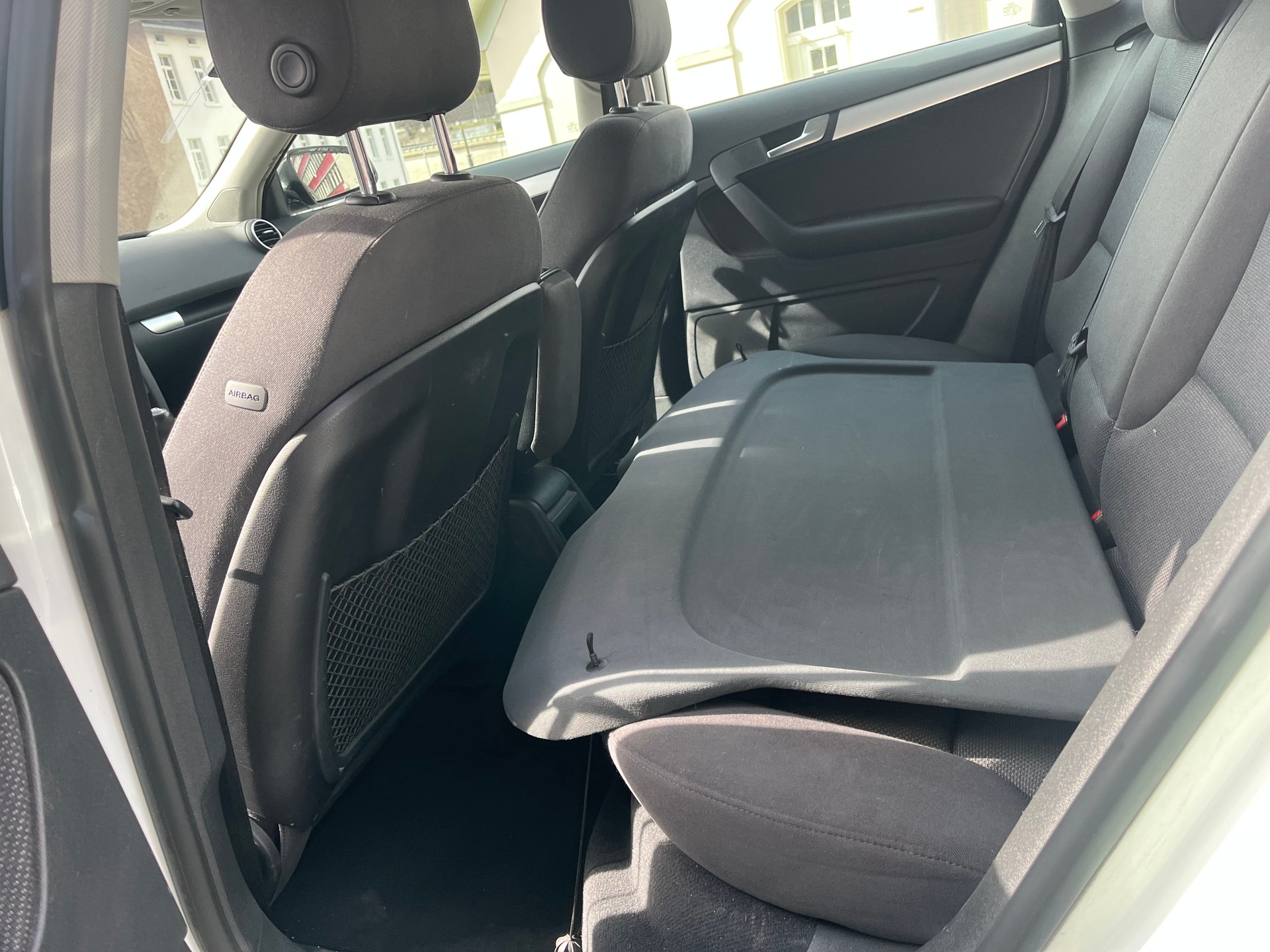 AUDI A3 1.8 Turbo FSI Attraction-image-9