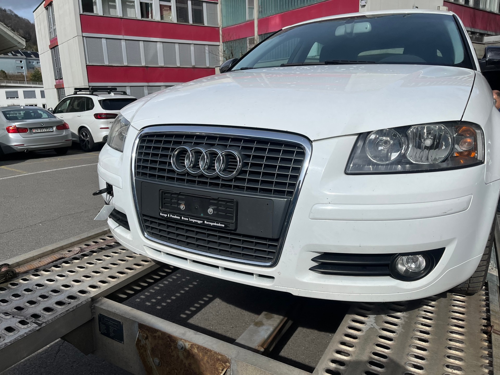 AUDI A3 1.8 Turbo FSI Attraction-image-1