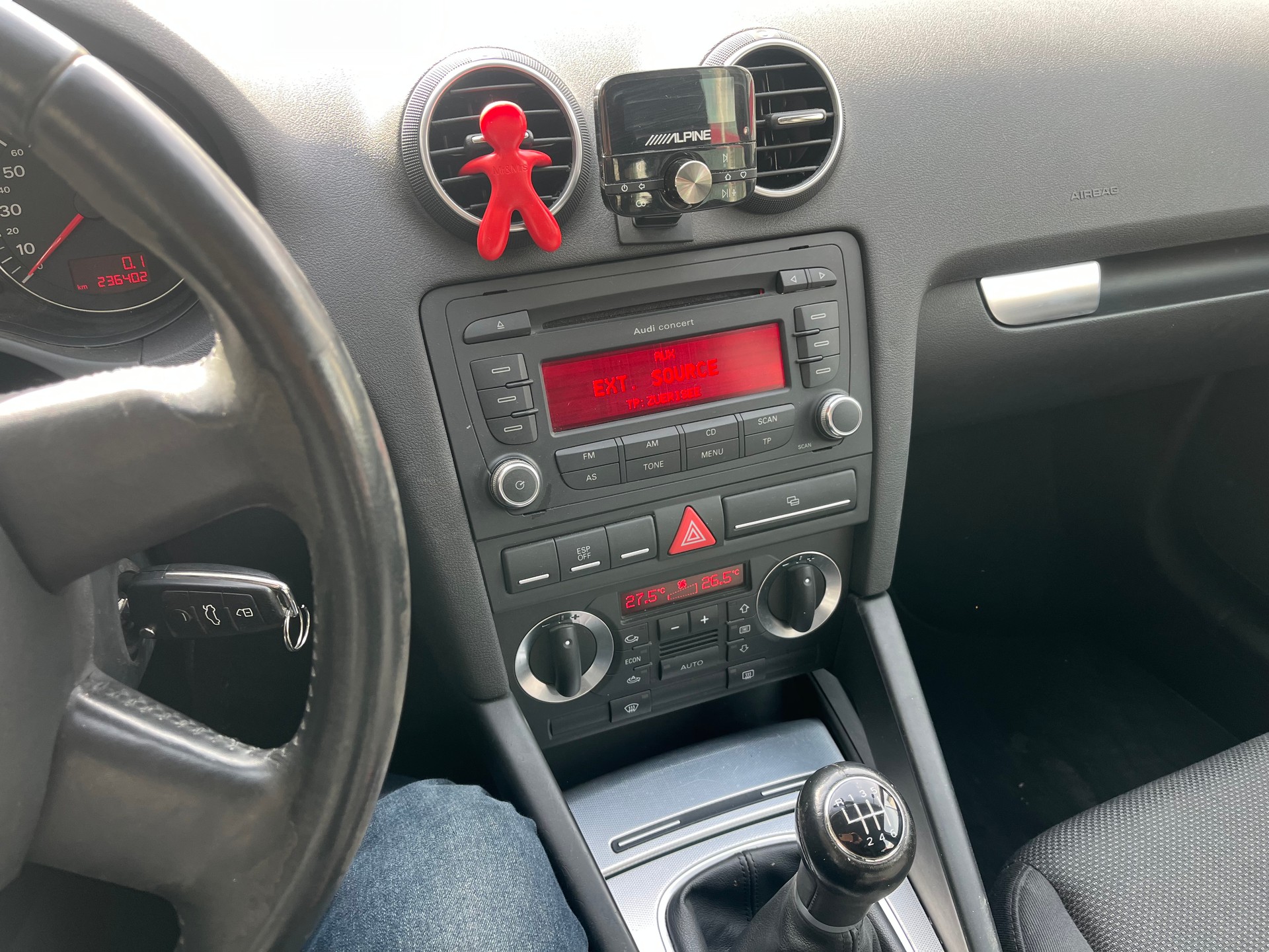 AUDI A3 1.8 Turbo FSI Attraction-image-7