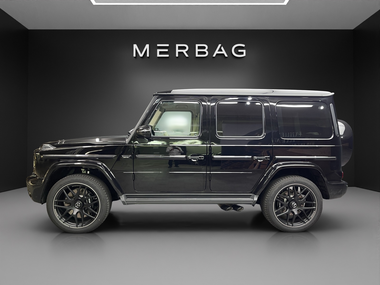 MERCEDES-BENZ G 63 AMG 9G-Tronic-image-2