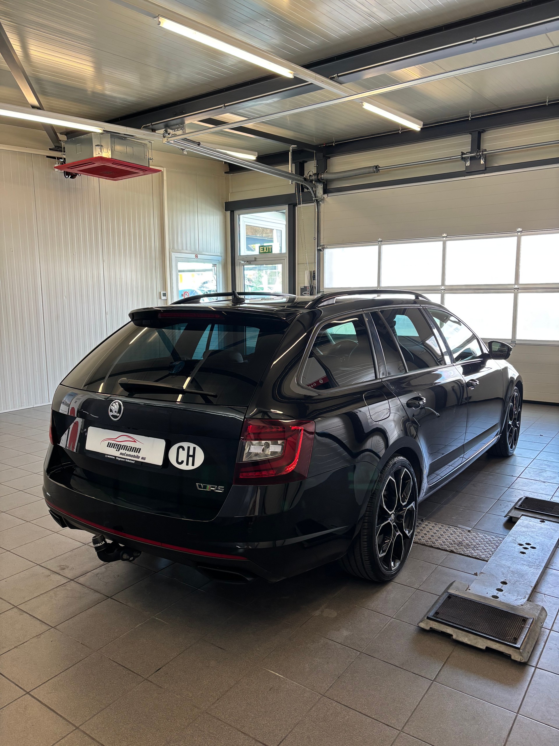 SKODA Octavia Combi 2.0 TSI RS 245 DSG-showroom-element-3