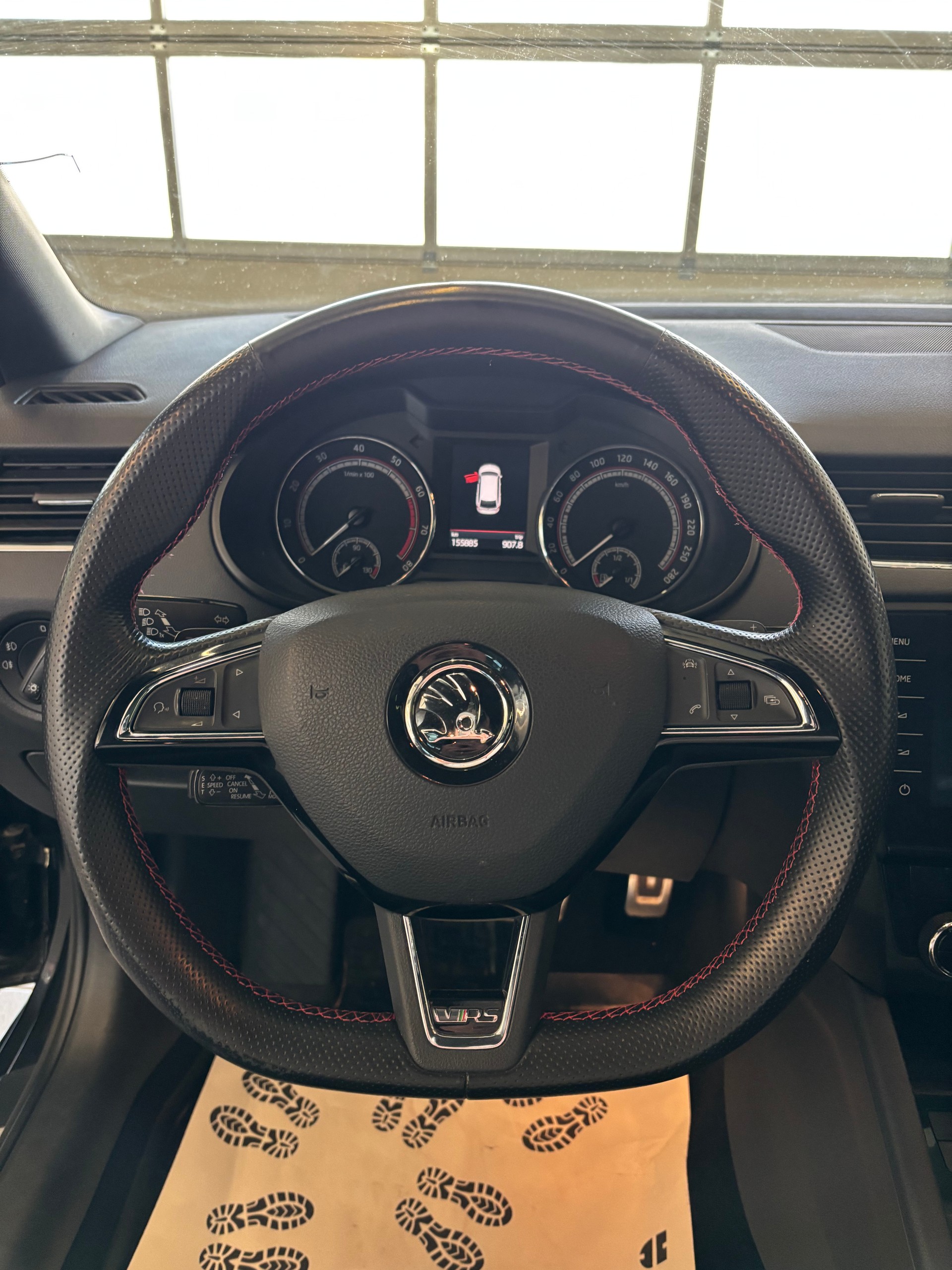 SKODA Octavia Combi 2.0 TSI RS 245 DSG-image-8