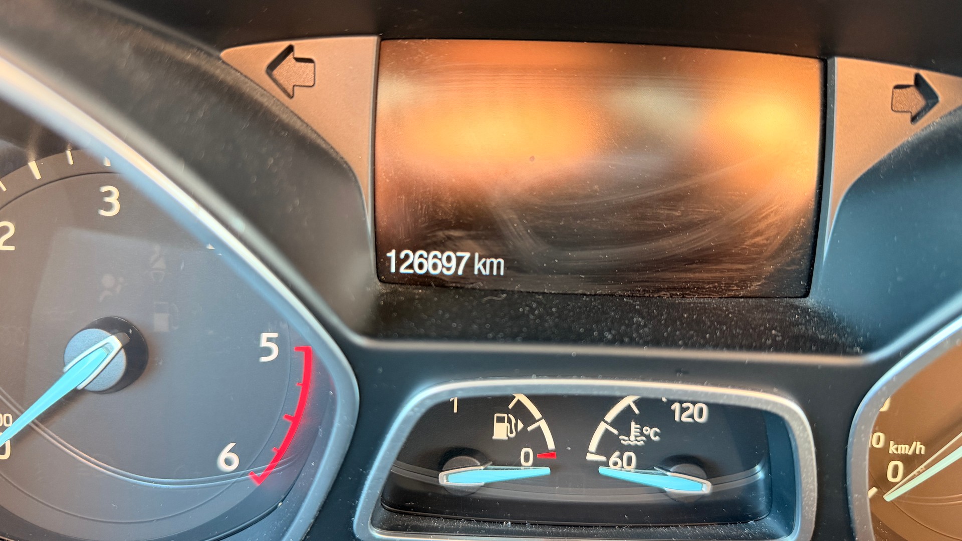 FORD Kuga 2.0 TDCi Trend+ 4WD PowerShift-image-13