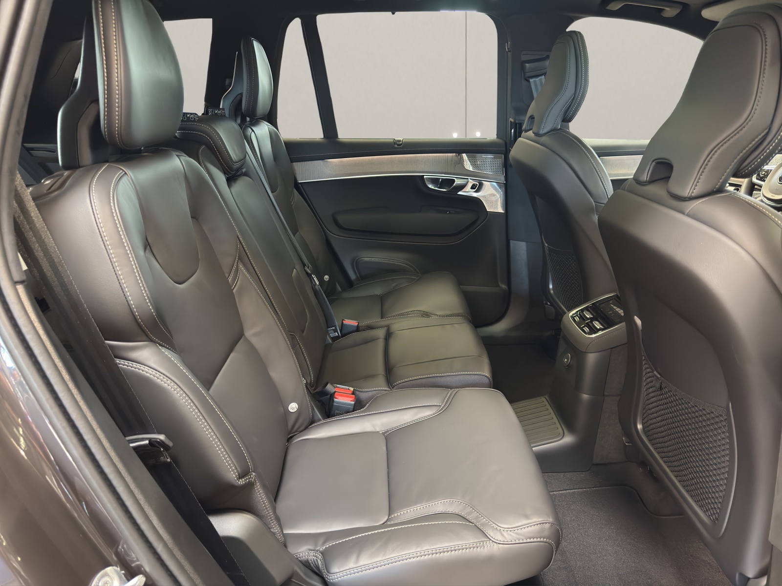 VOLVO XC90 2.0 T8 TE XCLUSIVE Edition Dark eAWD-image-9