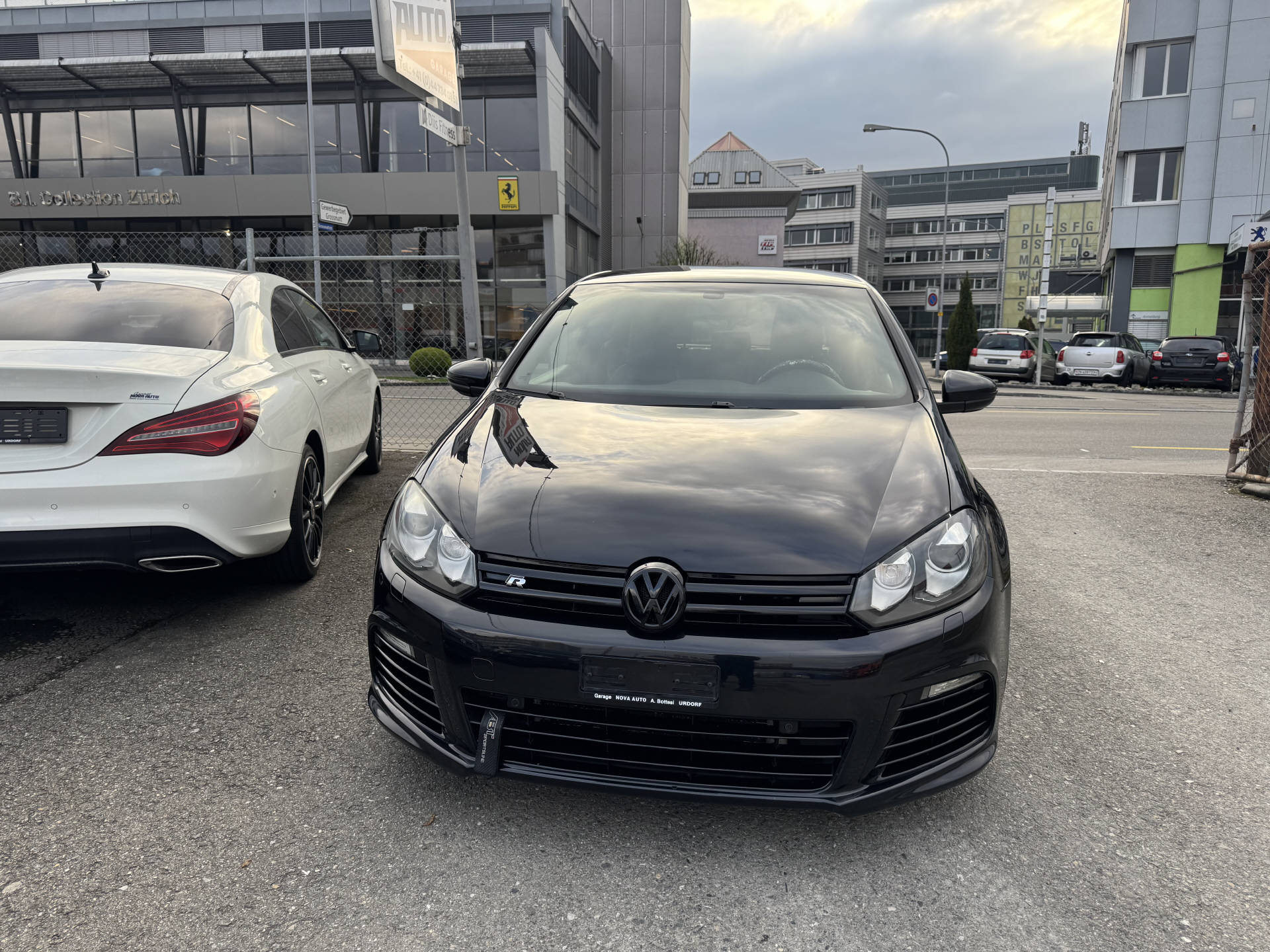 VW Golf VI 2.0 TSI R ABT 4Motion-image-1
