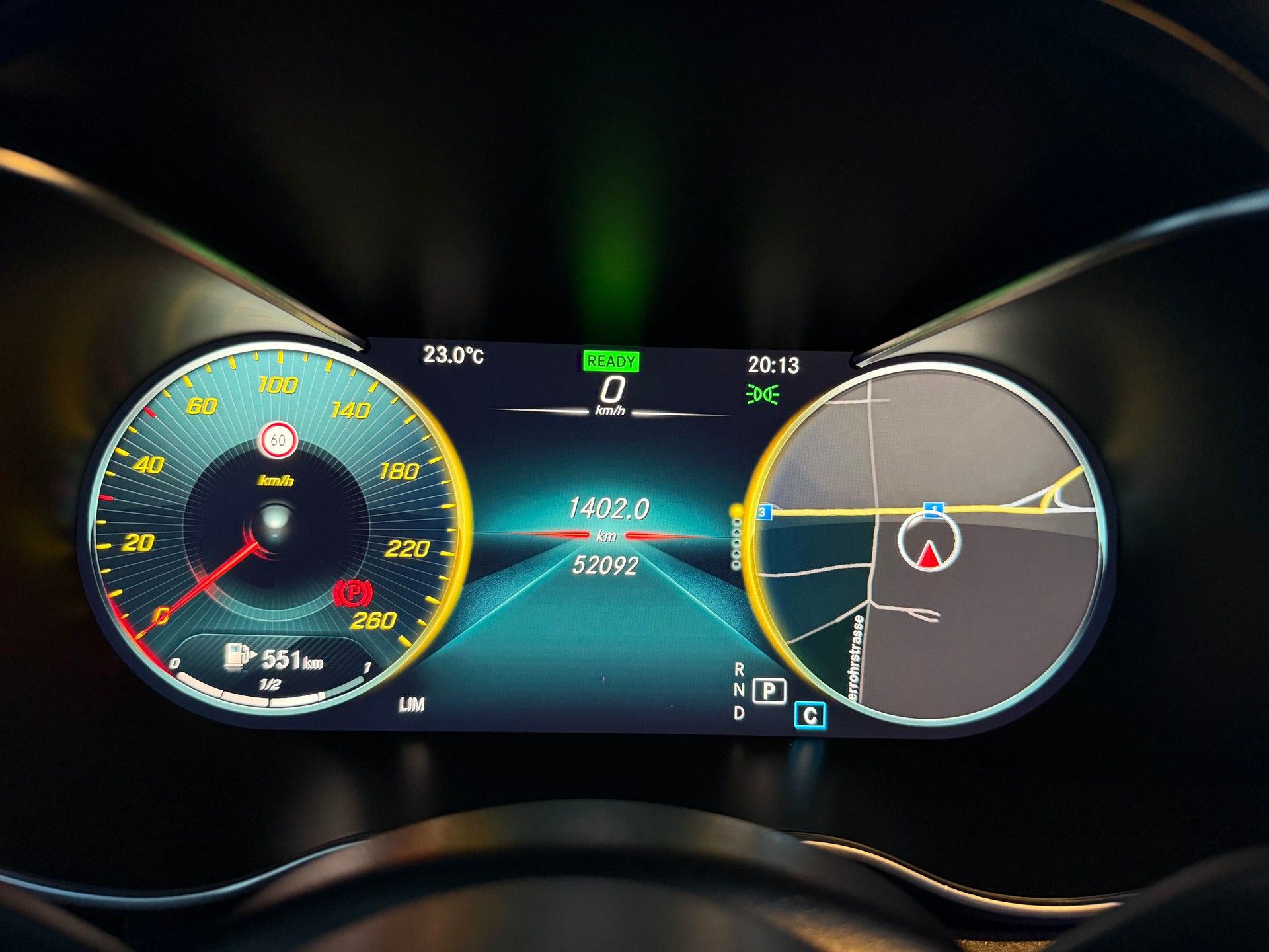 MERCEDES-BENZ C 200 Coupé AMG Line 9G-Tronic-image-26