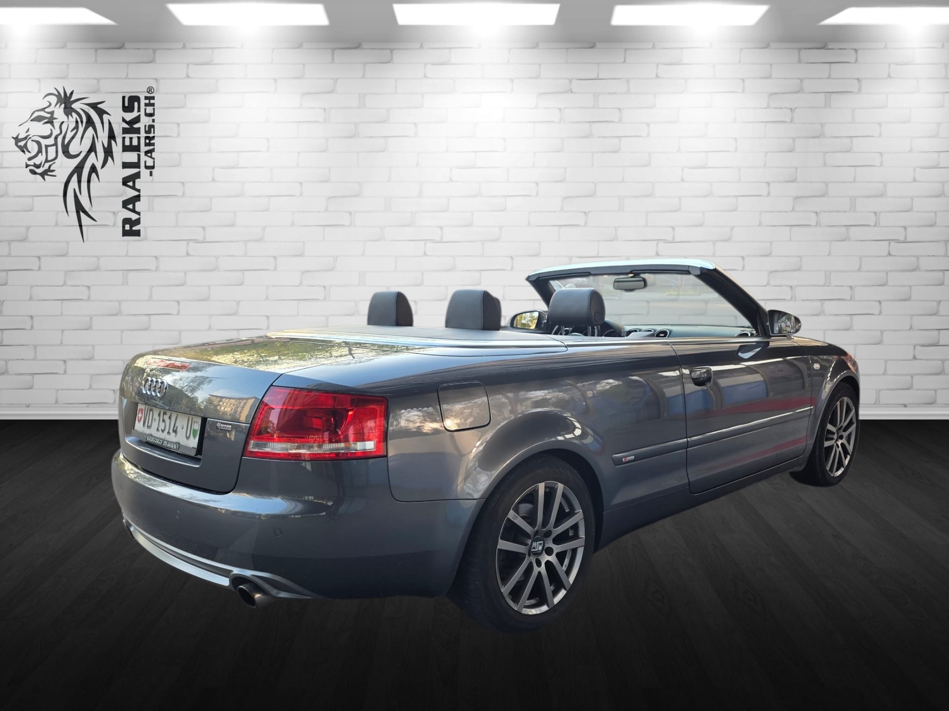 AUDI A4 Limousine 3.2 FSI quattro tiptronic-image-2