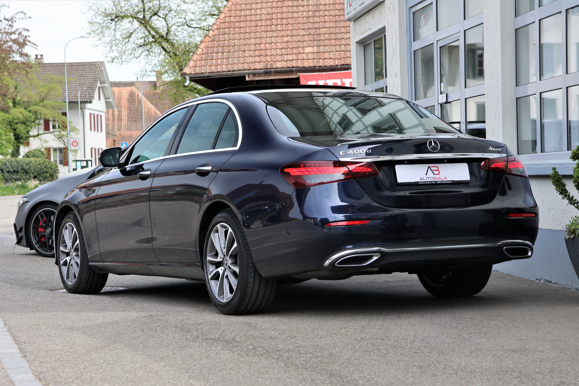 MERCEDES-BENZ E 400 d 4Matic Avantgarde 9G-Tronic (CH) MSI+-image-2
