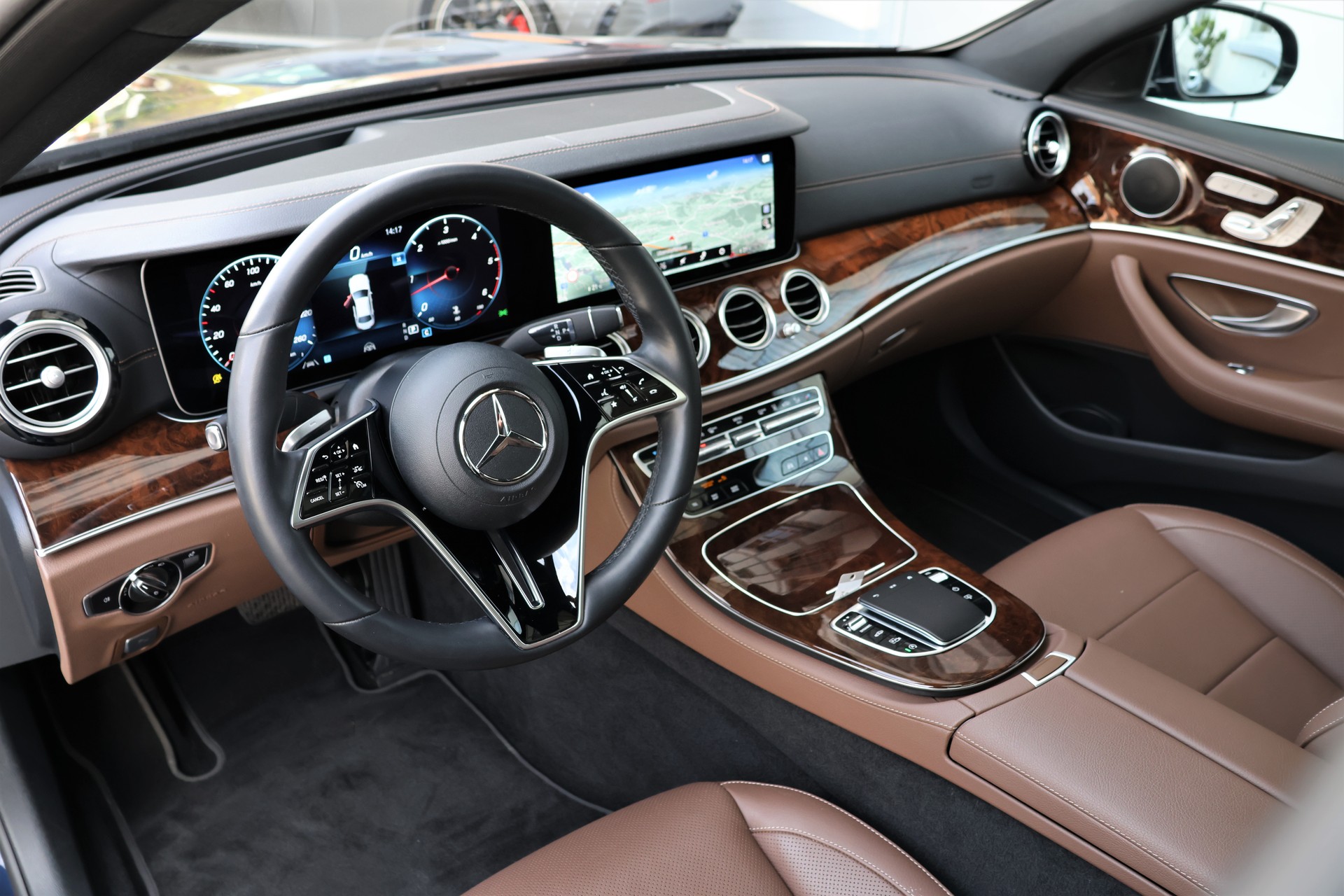 MERCEDES-BENZ E 400 d 4Matic Avantgarde 9G-Tronic (CH) MSI+-image-9