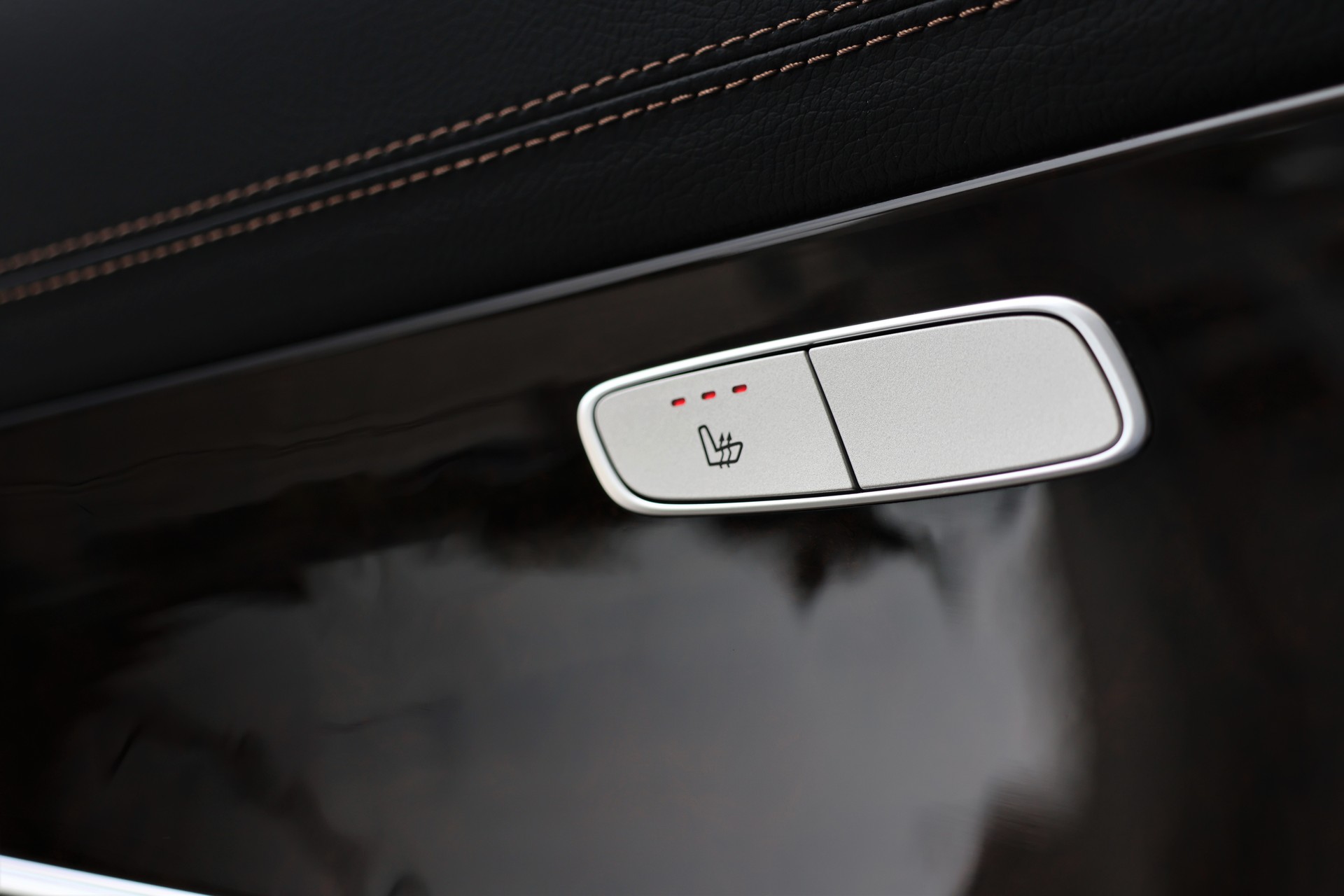 MERCEDES-BENZ E 400 d 4Matic Avantgarde 9G-Tronic (CH) MSI+-image-17